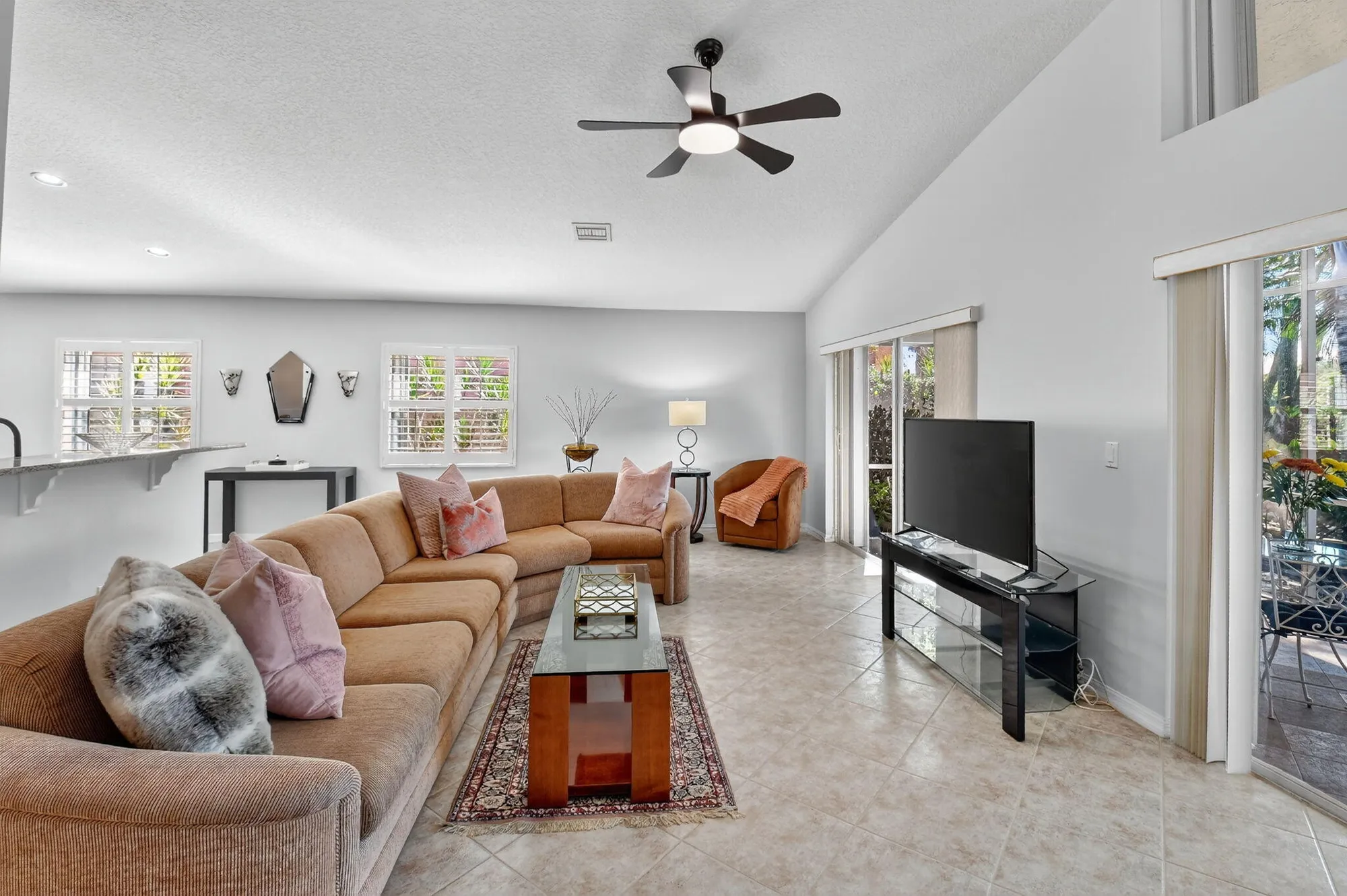 Property Slideshow image 14 of 68 | 7674 caprio dr, Boynton Beach, FL, 33472