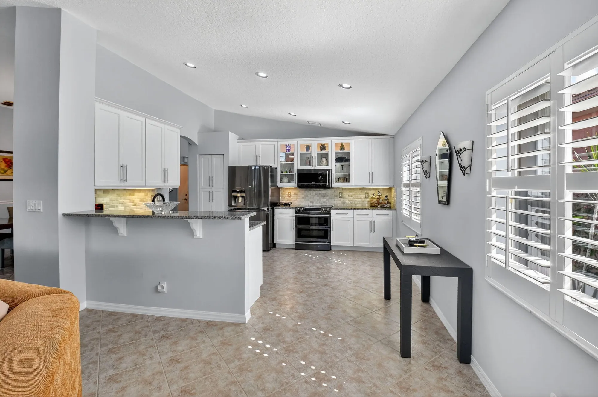 Property Slideshow image 18 of 68 | 7674 caprio dr, Boynton Beach, FL, 33472