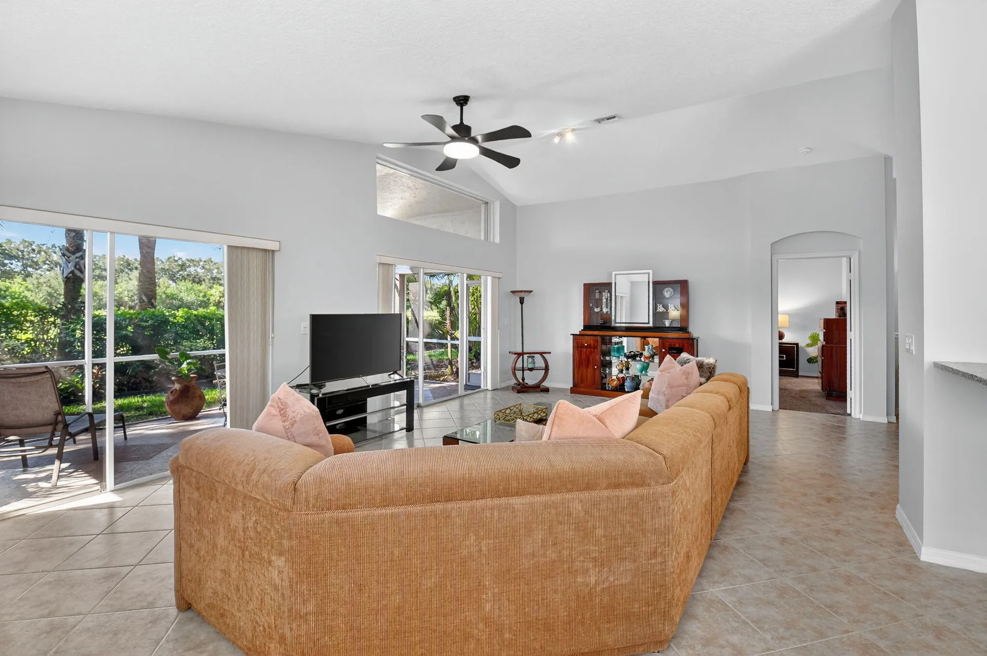 Property Slideshow image 16 of 68 | 7674 caprio dr, Boynton Beach, FL, 33472