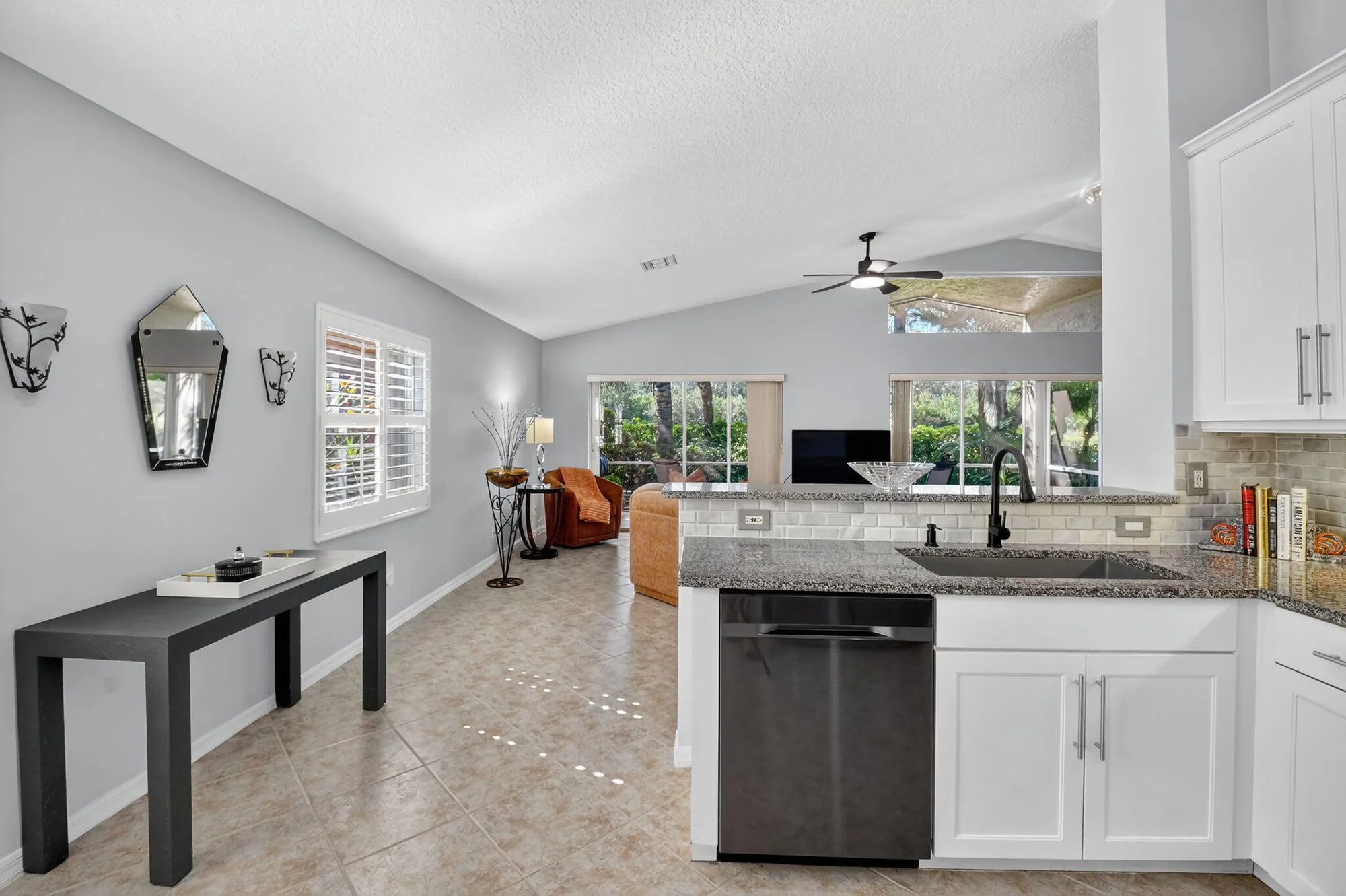 Property Slideshow image 23 of 68 | 7674 caprio dr, Boynton Beach, FL, 33472