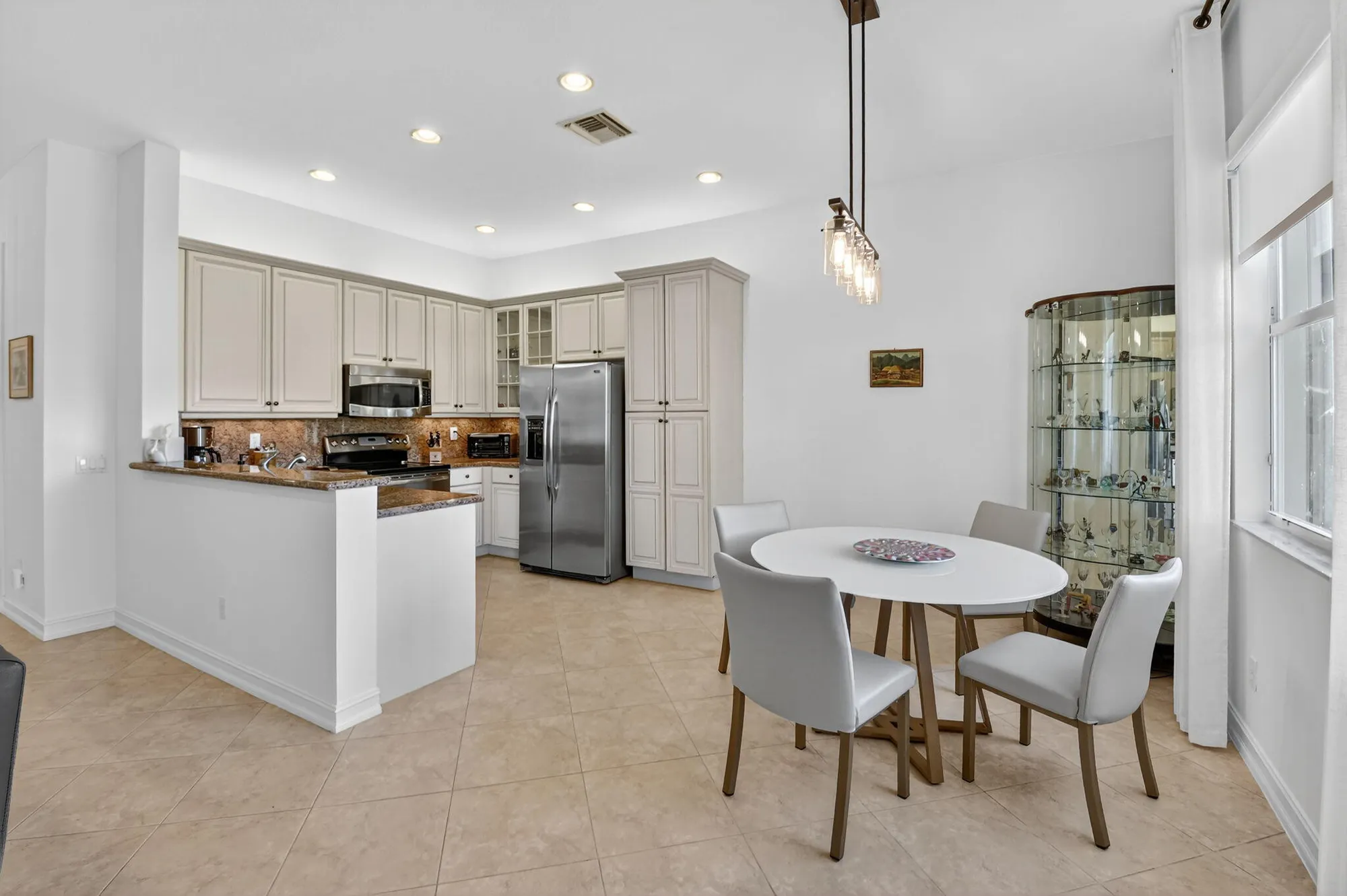 Property Slideshow image 10 of 73 | 6881 watertown dr, Boynton Beach, FL, 33437