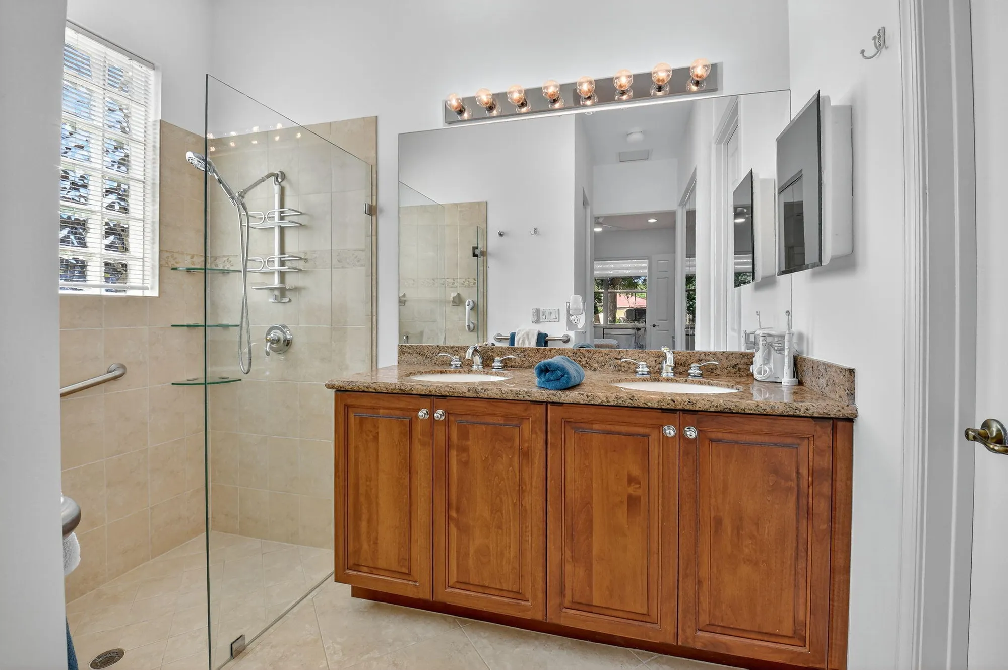 Property Slideshow image 18 of 73 | 6881 watertown dr, Boynton Beach, FL, 33437