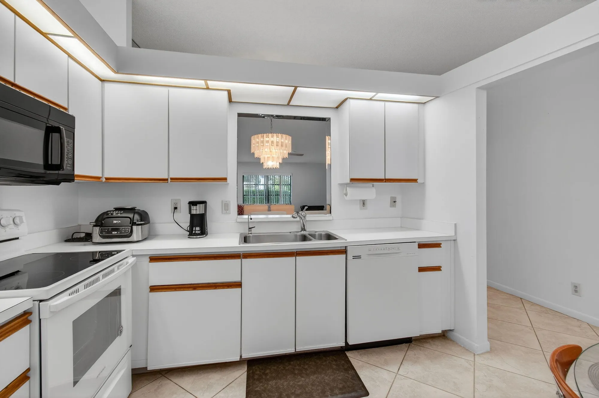 Property Slideshow image 14 of 45 | 6272 kings gate cir, Delray Beach, FL, 33484