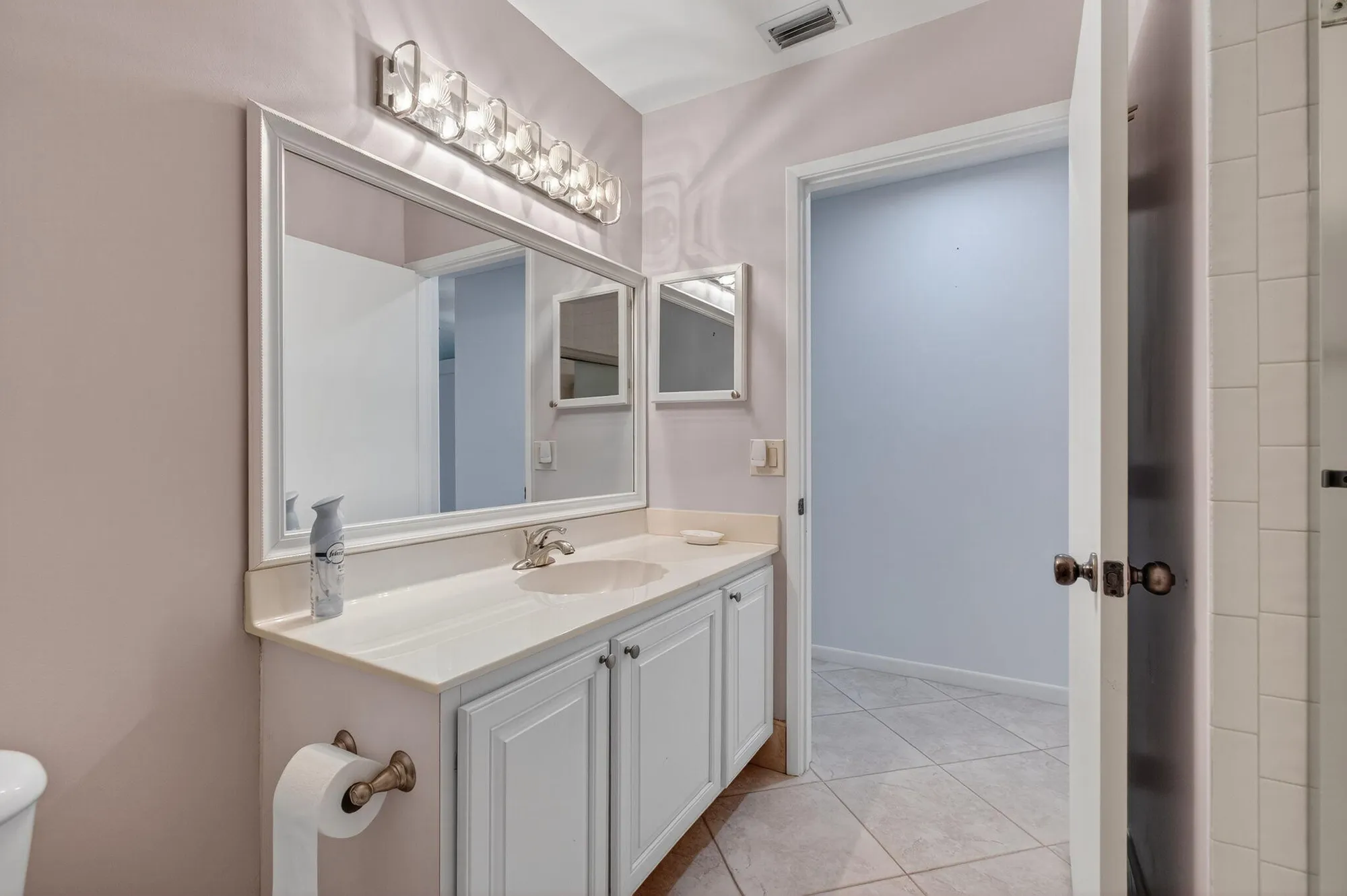 Property Slideshow image 28 of 45 | 6272 kings gate cir, Delray Beach, FL, 33484