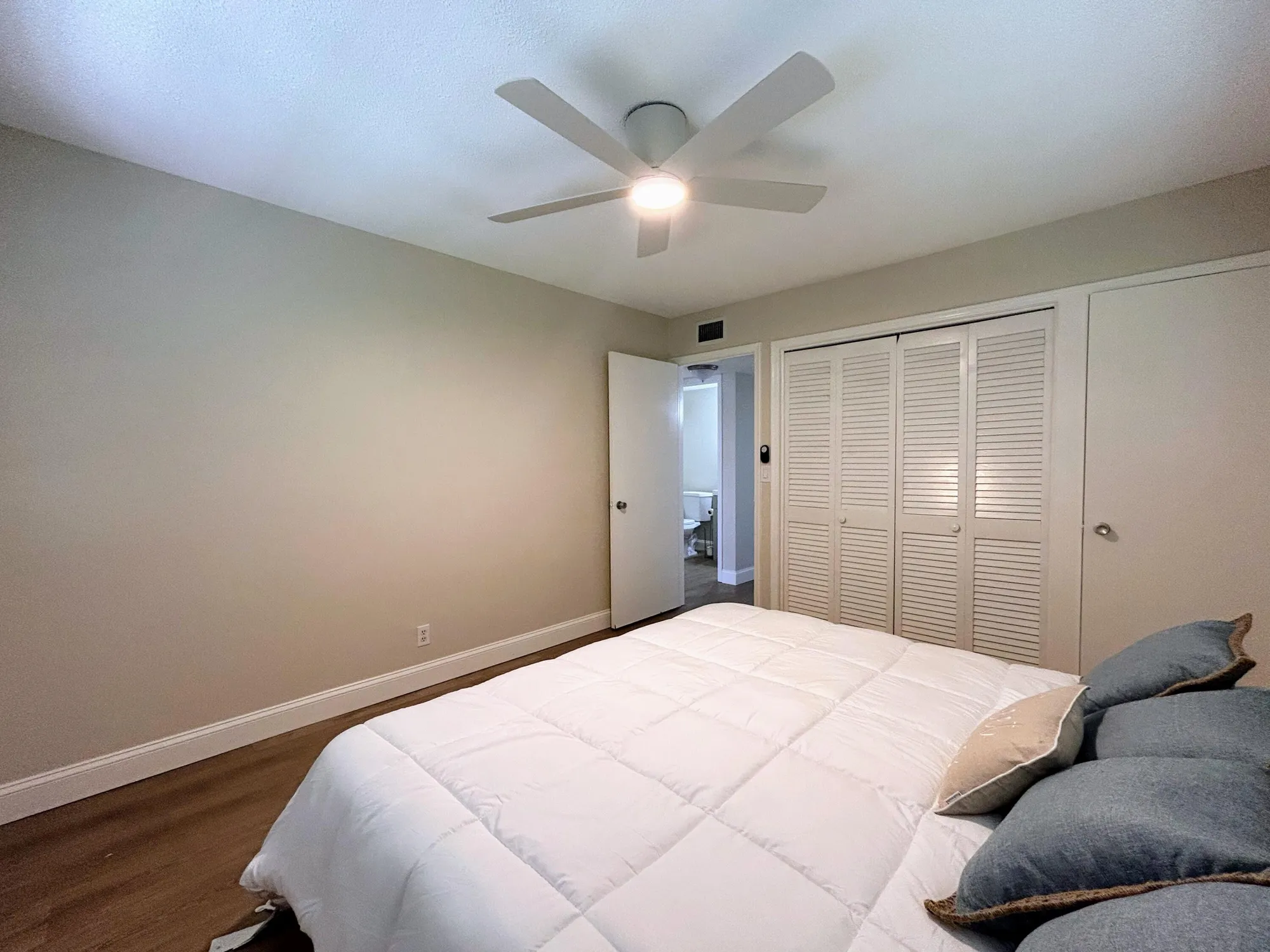 Property Slideshow image 12 of 60 | 620 horizons 201, Boynton Beach, FL, 33435