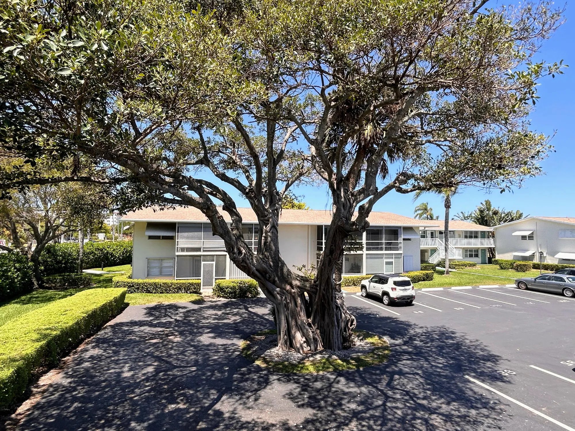 Property Slideshow image 17 of 60 | 620 horizons 201, Boynton Beach, FL, 33435