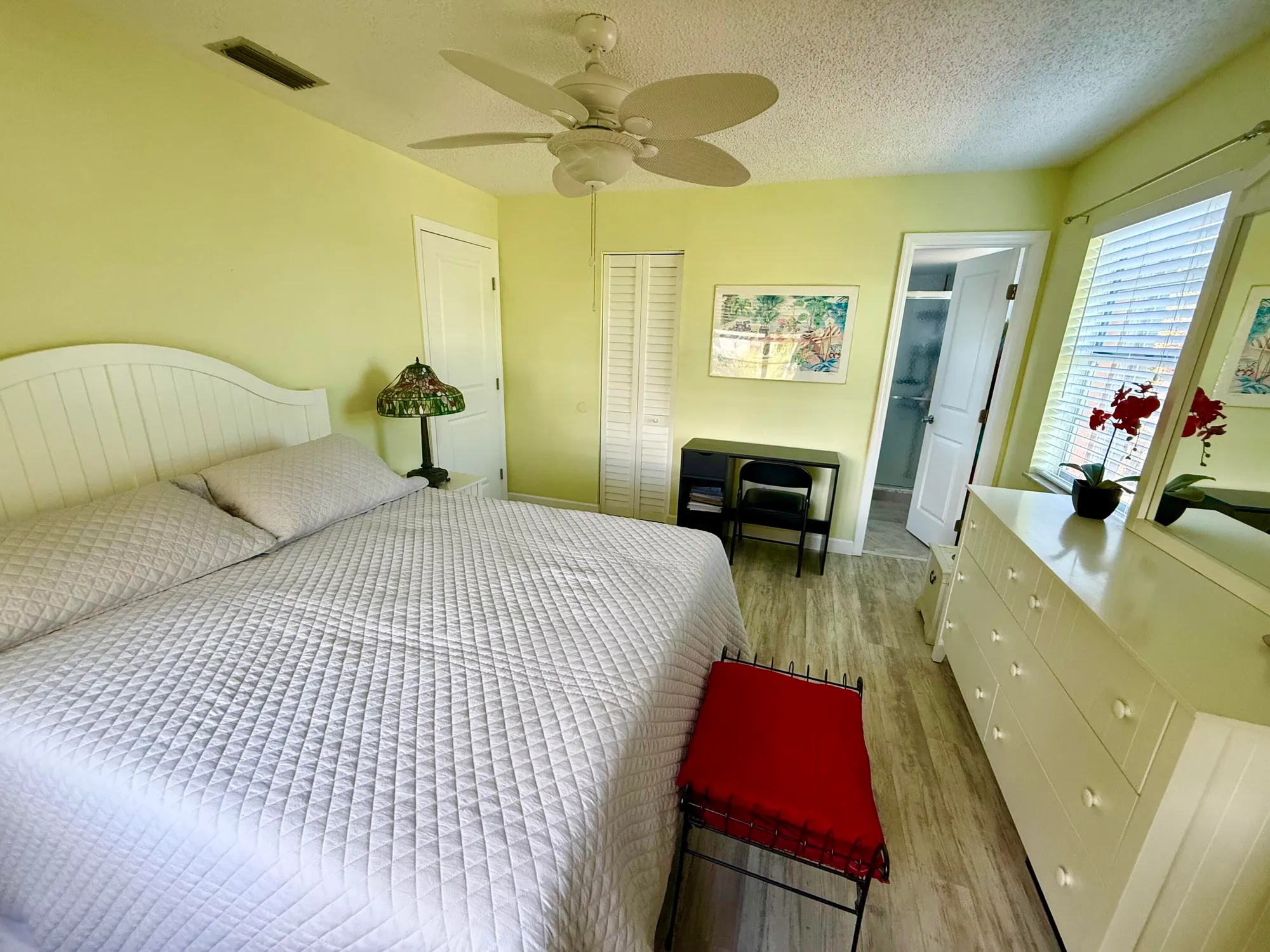 Property Slideshow image 12 of 34 | 1982 sw palm city rd f, Stuart, FL, 34994