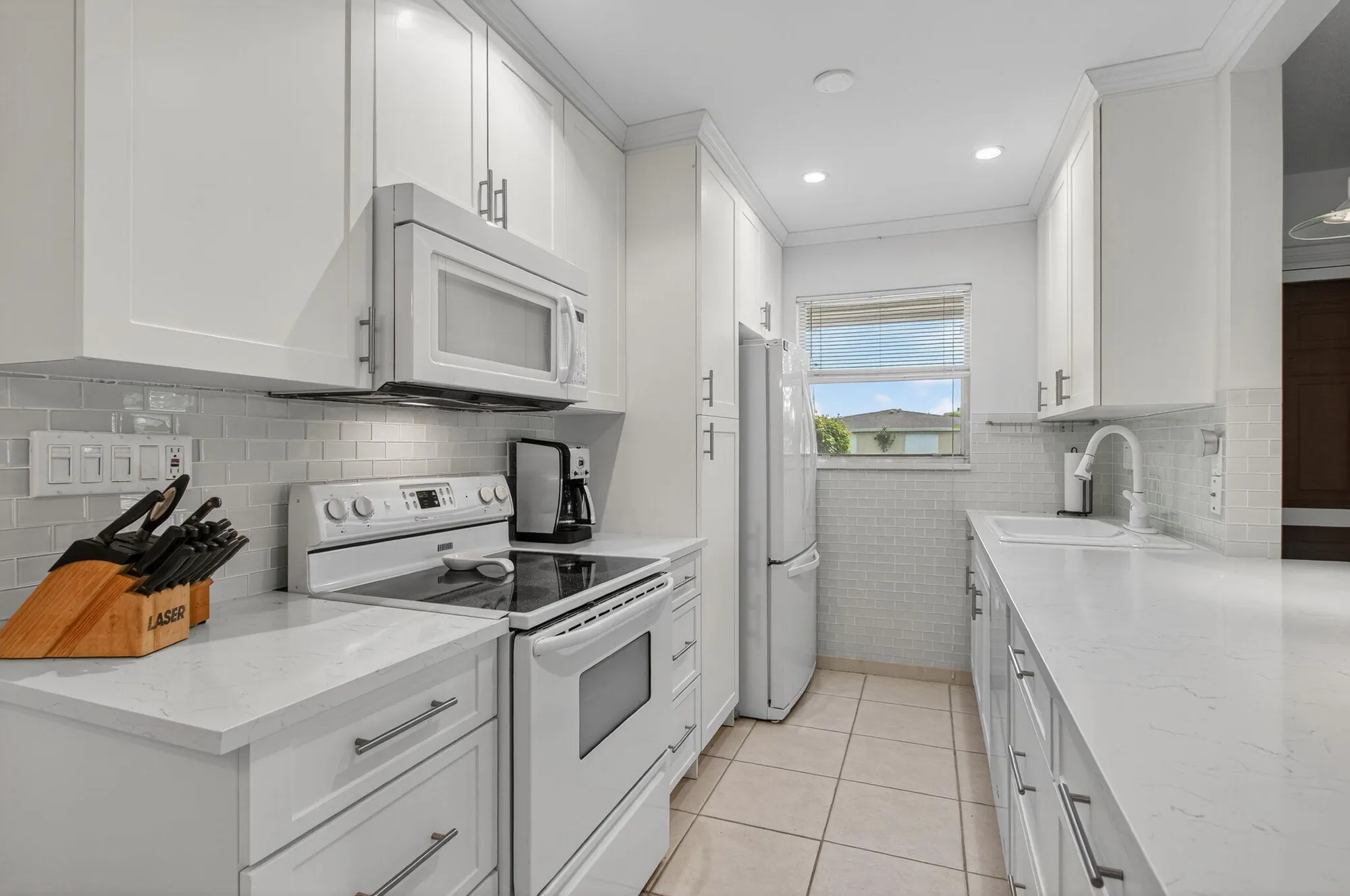 Property Slideshow image 14 of 37 | 300 high point blvd a, Delray Beach, FL, 33445
