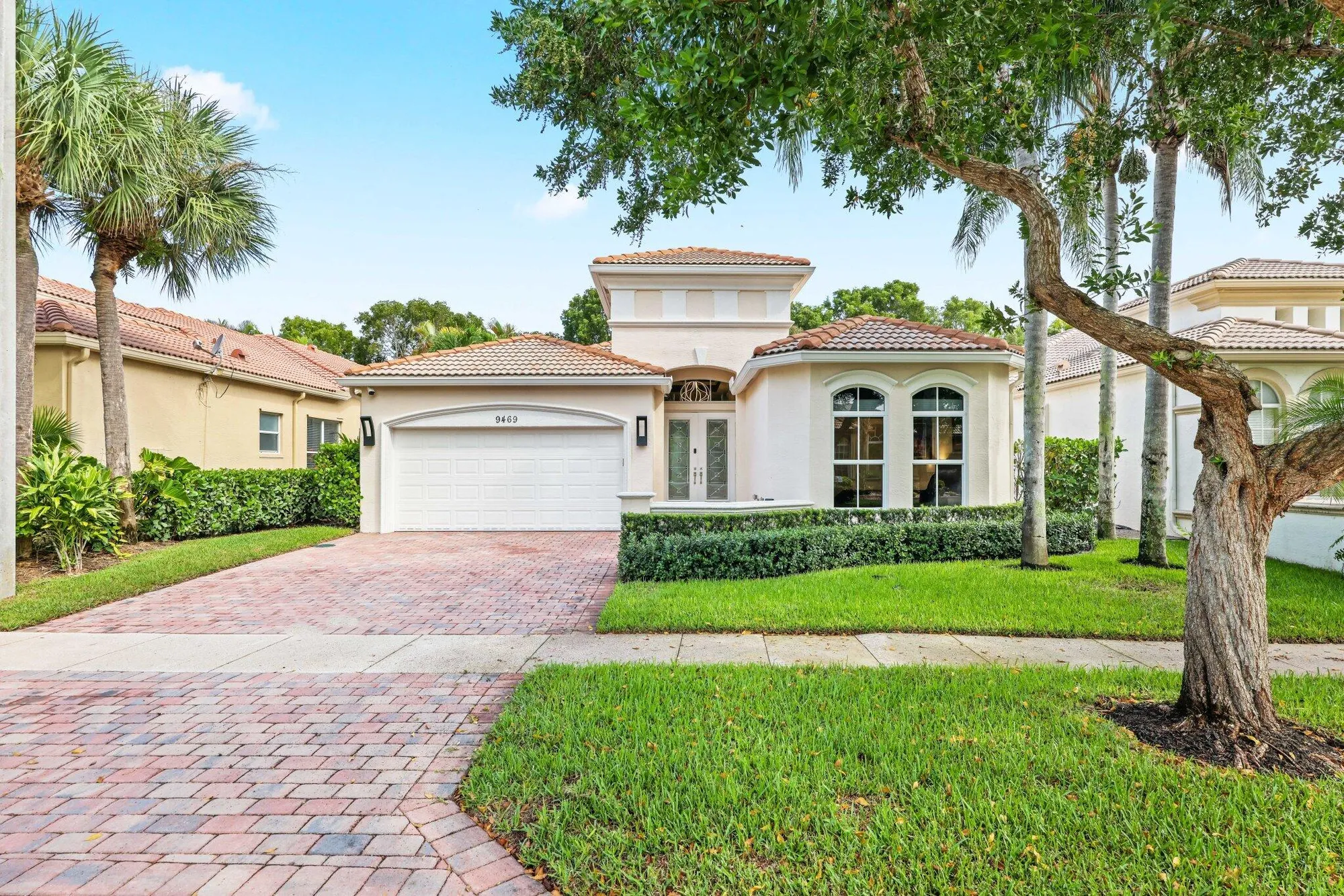 Property Slideshow image 2 of 60 | 9469 via elegante, Wellington, FL, 33411
