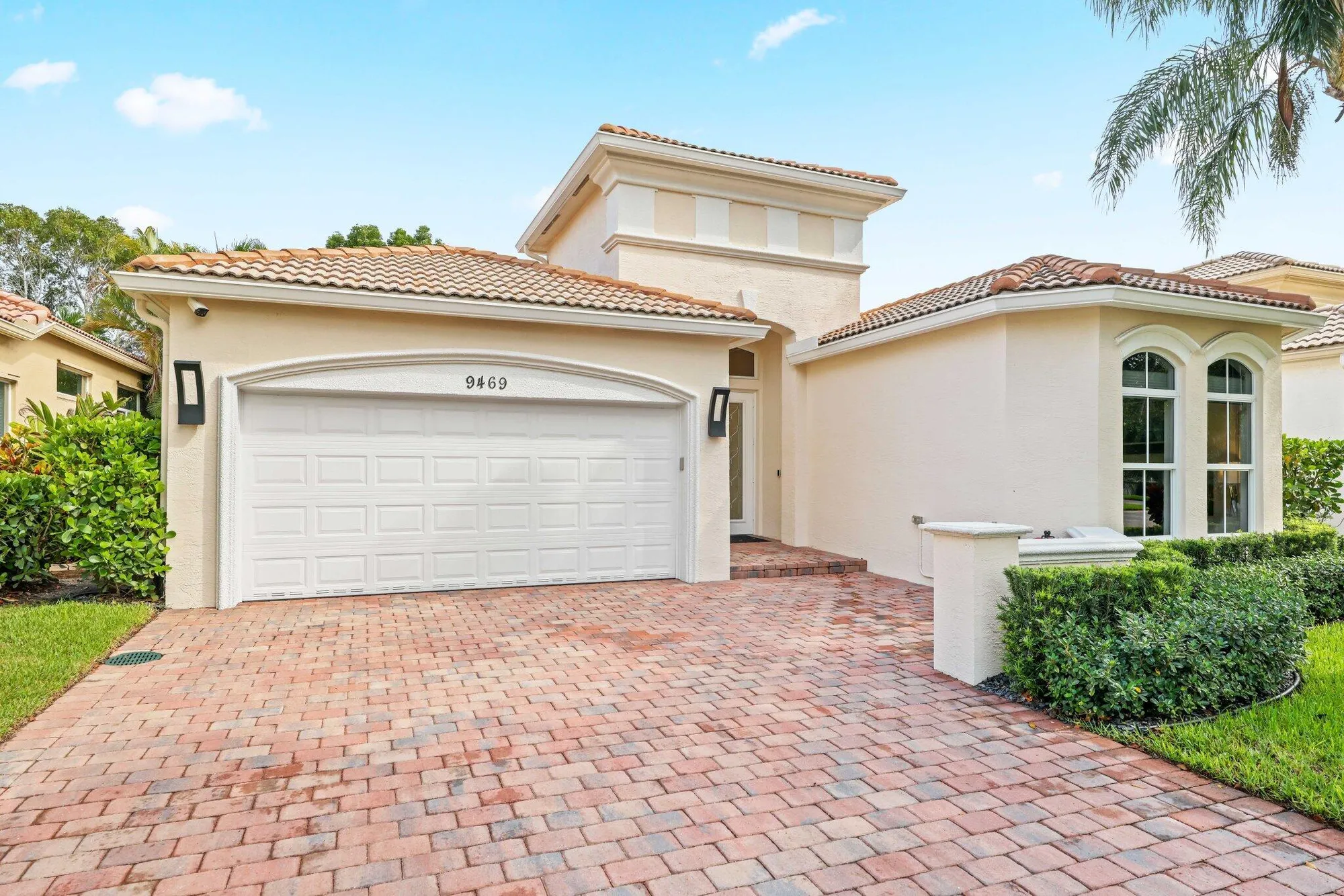 Property Slideshow image 3 of 60 | 9469 via elegante, Wellington, FL, 33411