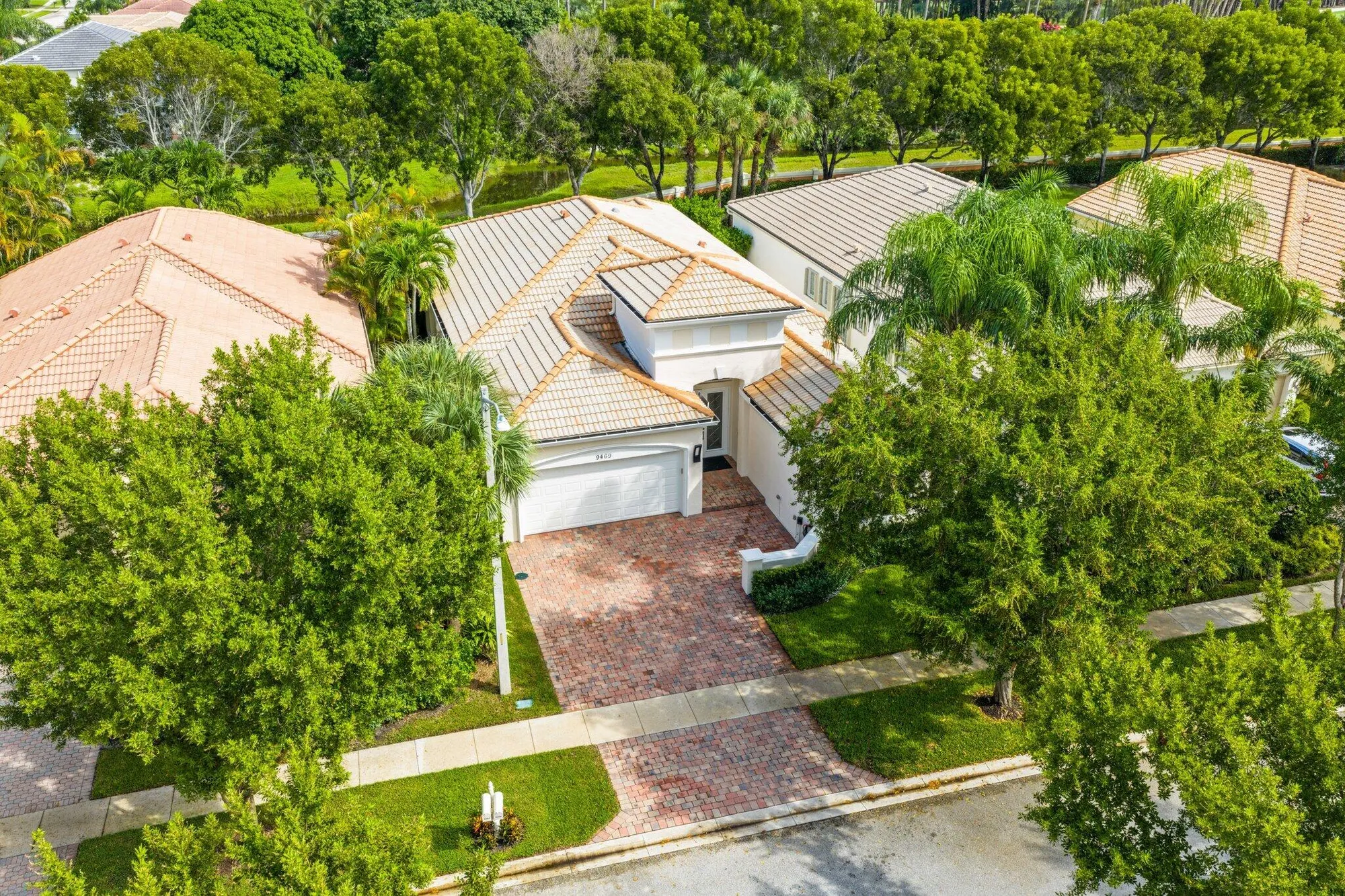 Property Slideshow image 43 of 60 | 9469 via elegante, Wellington, FL, 33411