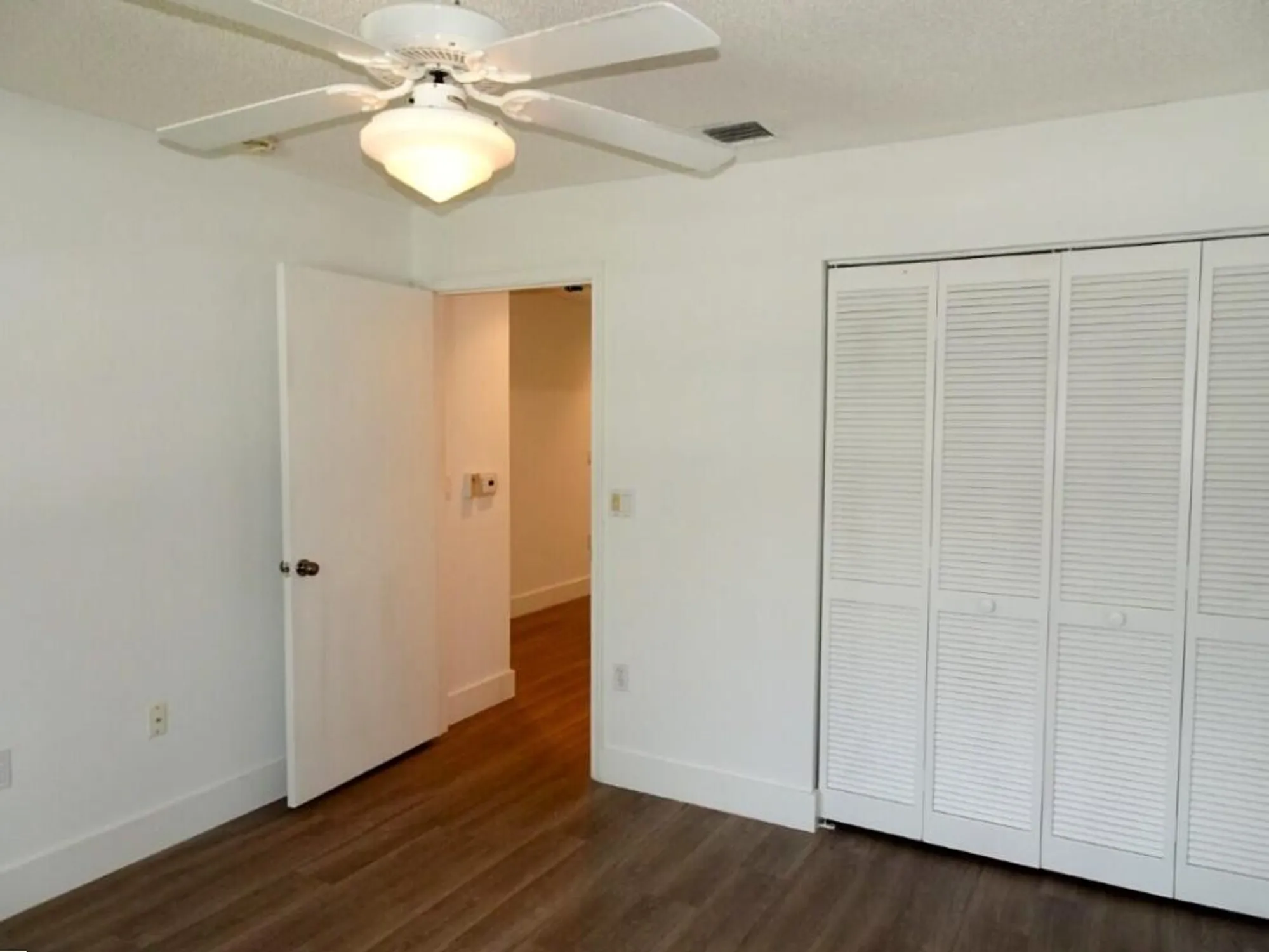 Property Slideshow image 11 of 18 | 9637 shadybrook dr 201, Boynton Beach, FL, 33437