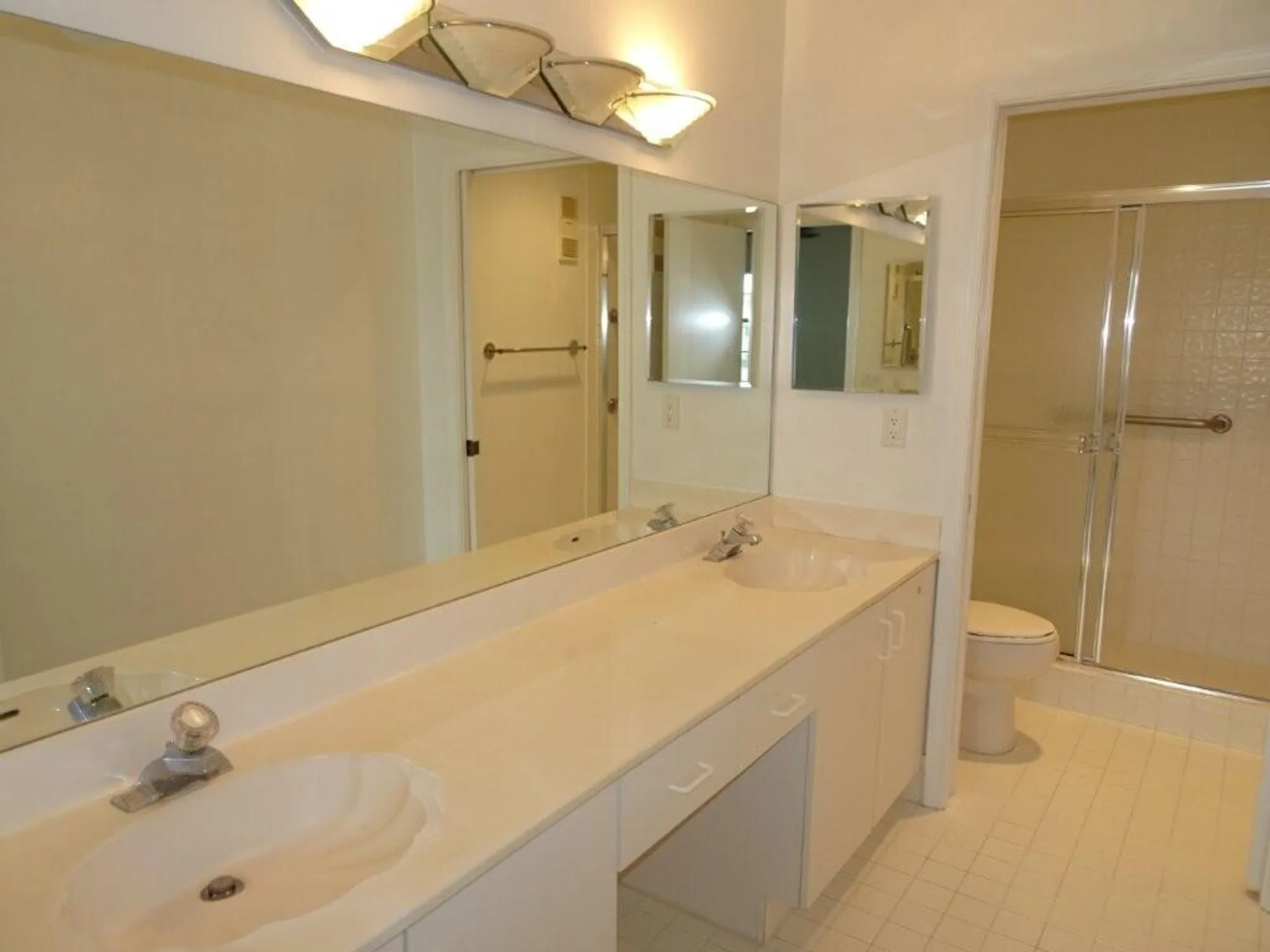 Property Slideshow image 9 of 18 | 9637 shadybrook dr 201, Boynton Beach, FL, 33437