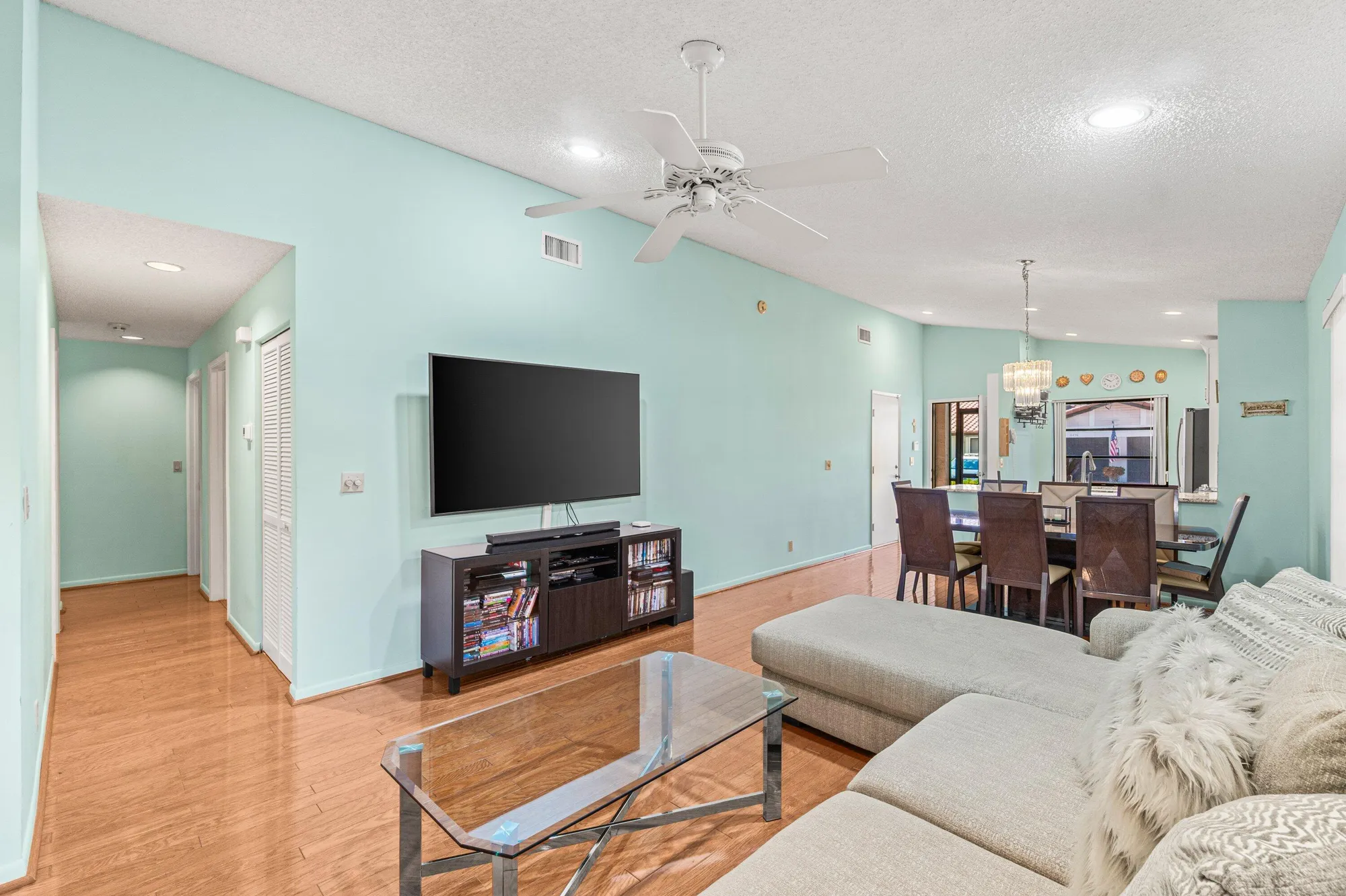 Property Slideshow image 12 of 45 | 6235 kings gate cir, Delray Beach, FL, 33484