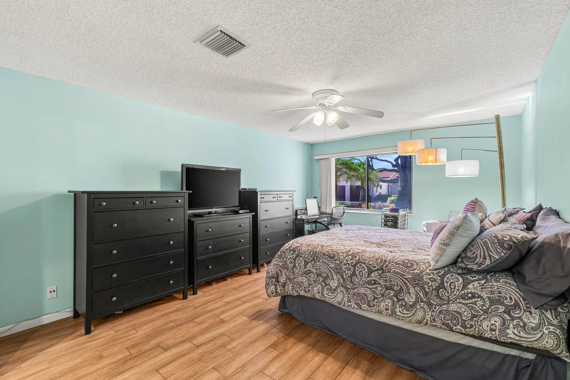 Property Slideshow image 17 of 45 | 6235 kings gate cir, Delray Beach, FL, 33484