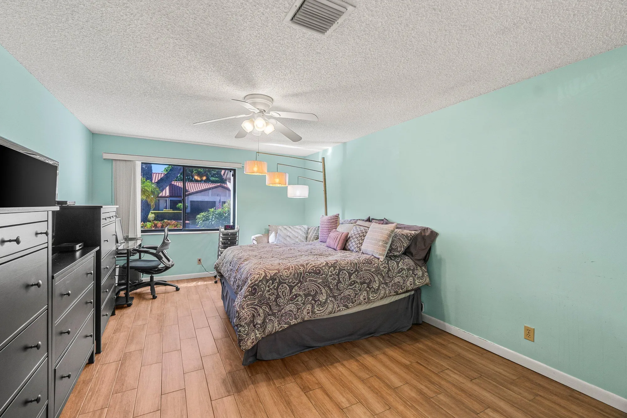 Property Slideshow image 18 of 45 | 6235 kings gate cir, Delray Beach, FL, 33484