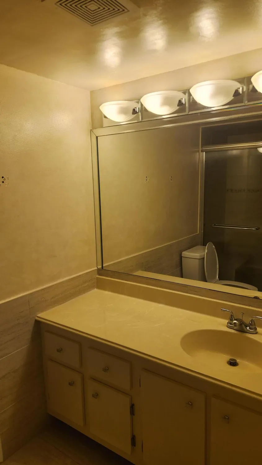 Property Slideshow image 18 of 27 | 4751 nw 21st st 303, Lauderhill, FL, 33313