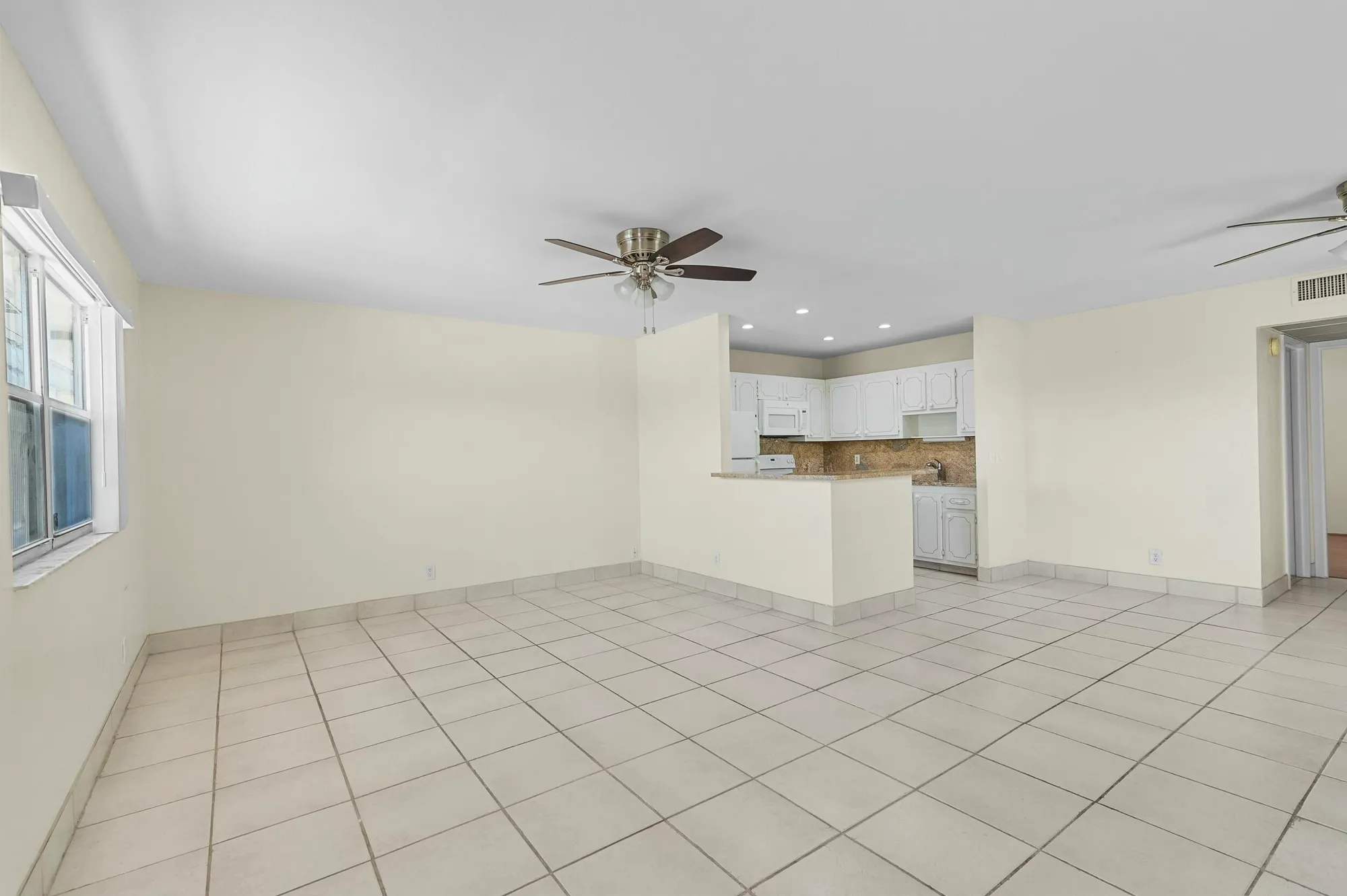 Property Slideshow image 11 of 21 | 706 saxony o, Delray Beach, FL, 33446