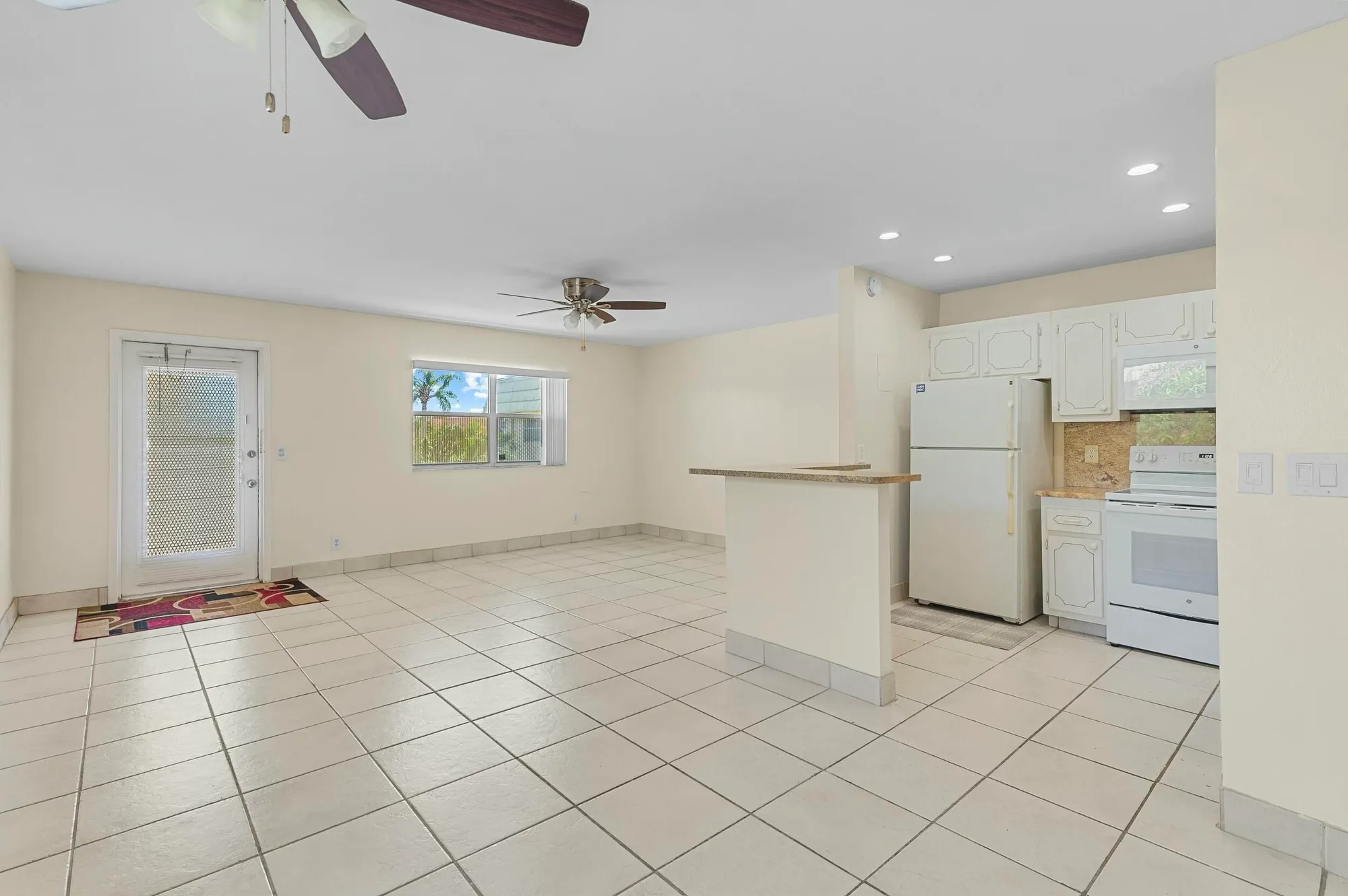 Property Slideshow image 15 of 21 | 706 saxony o, Delray Beach, FL, 33446