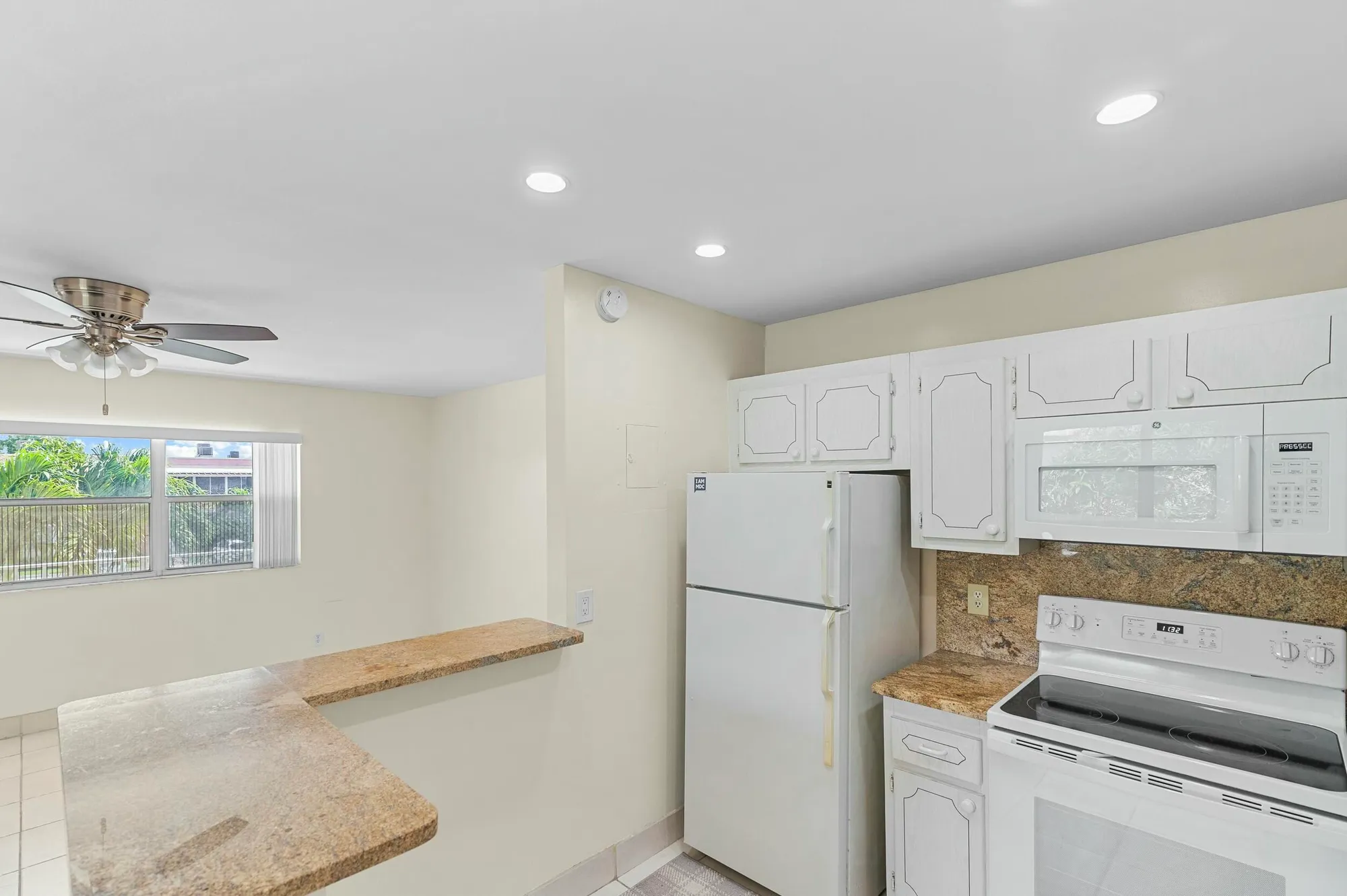 Property Slideshow image 16 of 21 | 706 saxony o, Delray Beach, FL, 33446