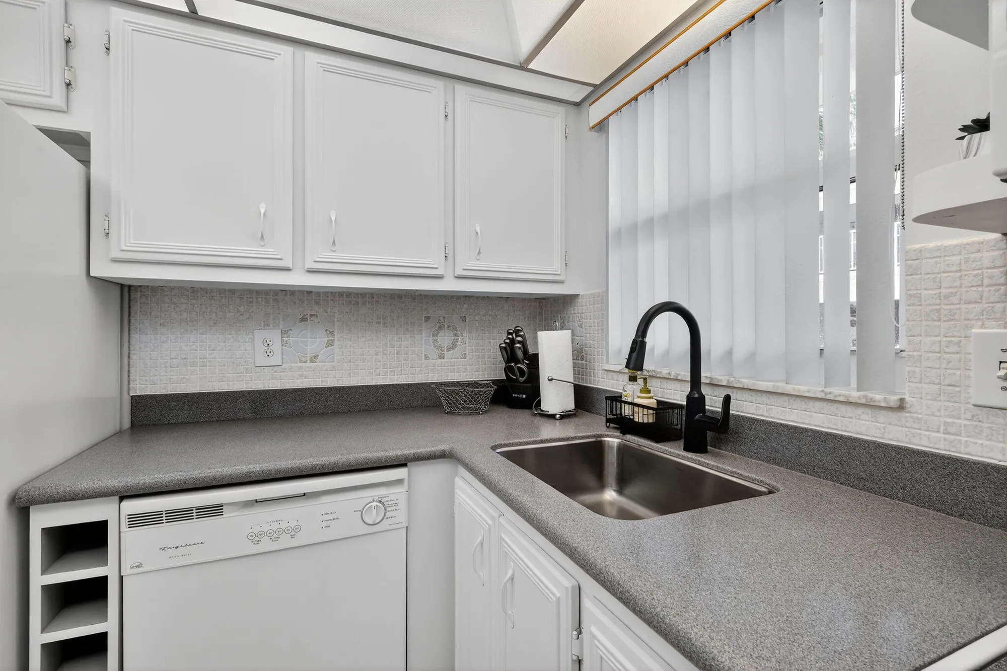 Property Slideshow image 13 of 38 | 624 snug harbor dr b8, Boynton Beach, FL, 33435