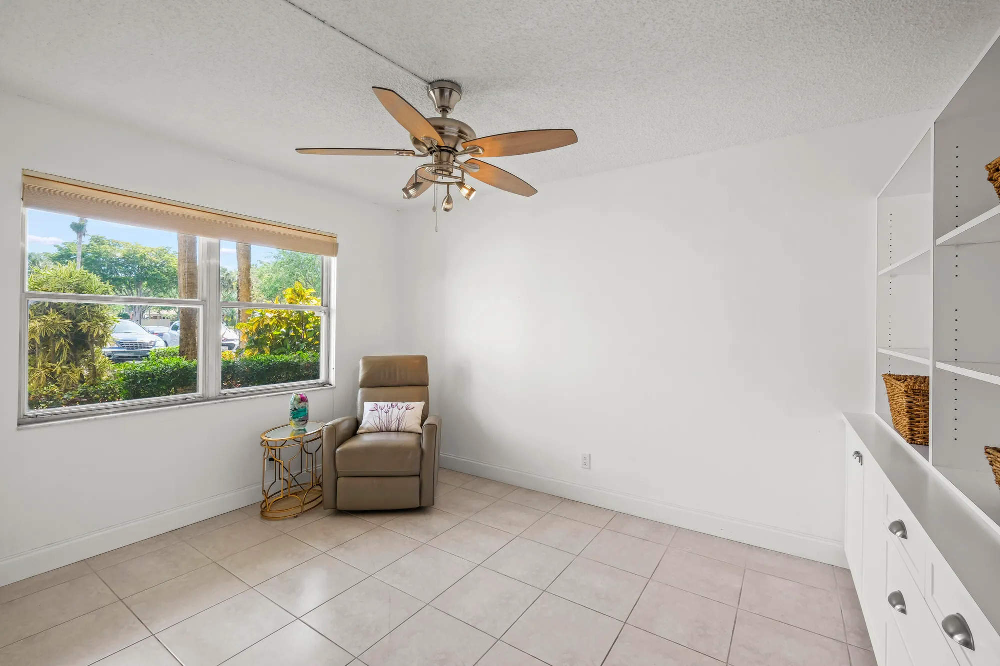 Property Slideshow image 14 of 26 | 3871 via poinciana apt 104, Lake Worth, FL, 33467