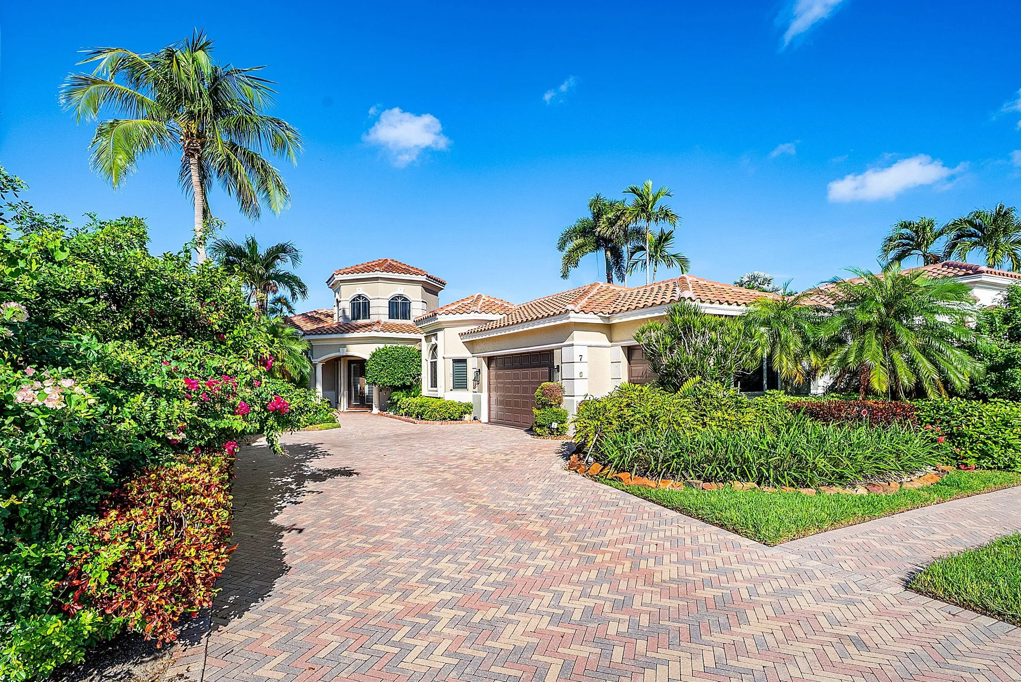 Property Slideshow image 2 of 62 | 7 island dr, Boynton Beach, FL, 33436