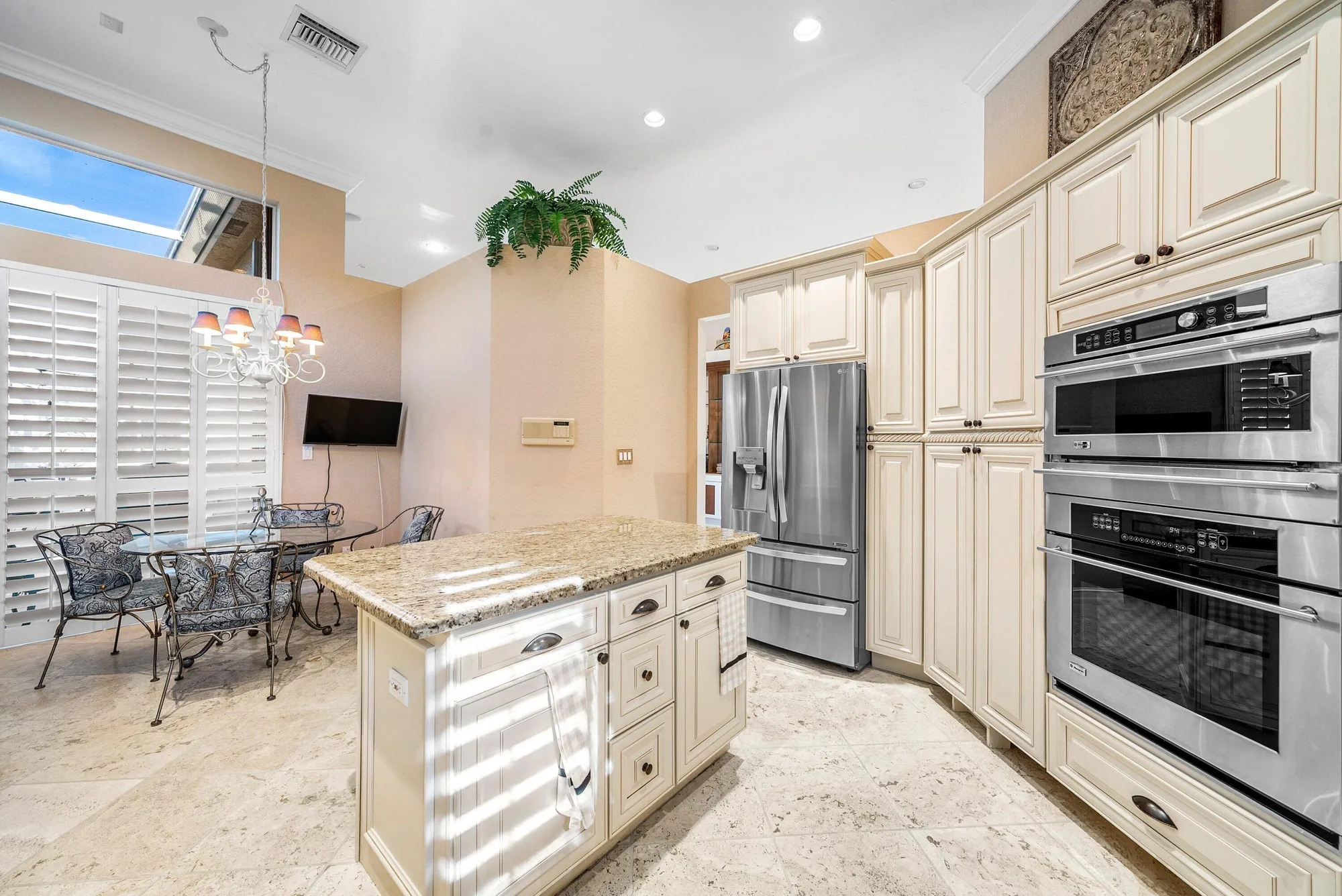 Property Slideshow image 17 of 62 | 7 island dr, Boynton Beach, FL, 33436