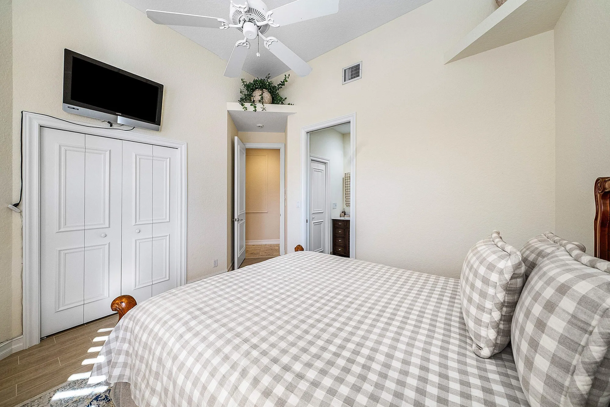 Property Slideshow image 28 of 62 | 7 island dr, Boynton Beach, FL, 33436