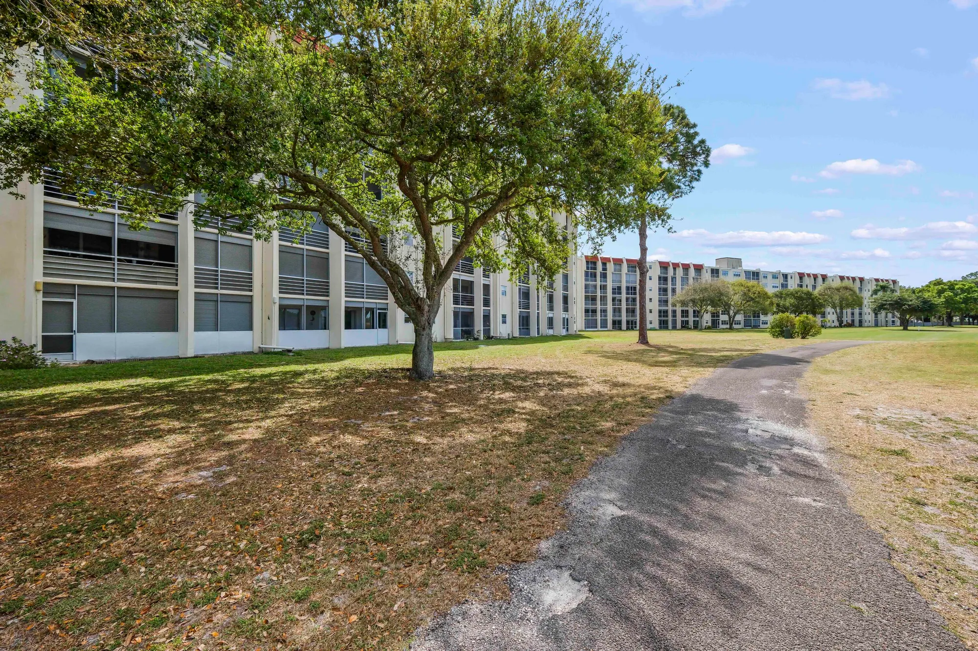 Property Slideshow image 17 of 26 | 3871 via poinciana apt 104, Lake Worth, FL, 33467