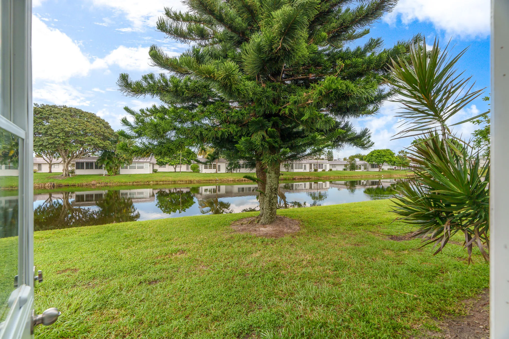 Property Slideshow image 23 of 38 | 16 brittany a, Delray Beach, FL, 33446