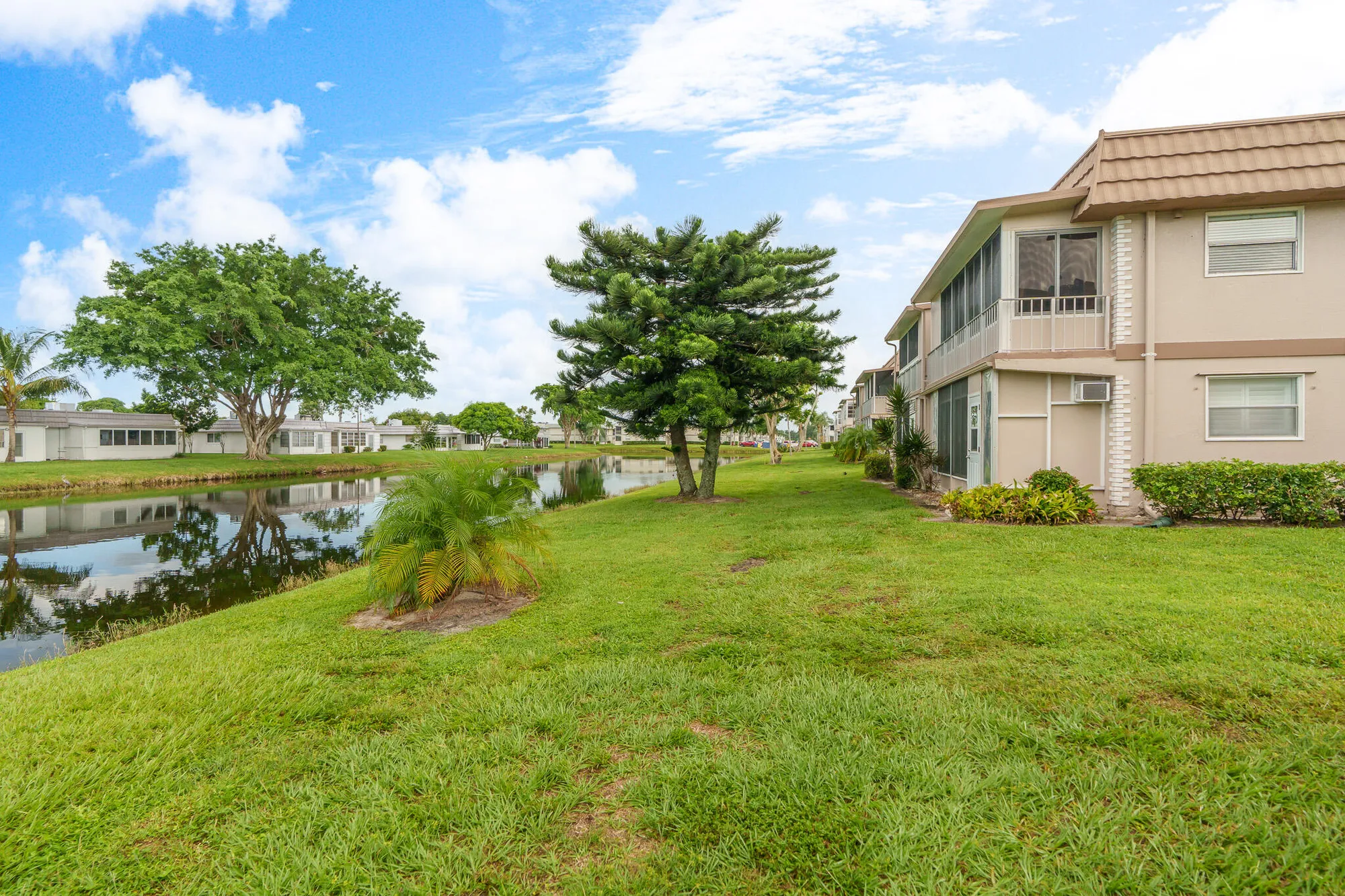 Property Slideshow image 25 of 38 | 16 brittany a, Delray Beach, FL, 33446