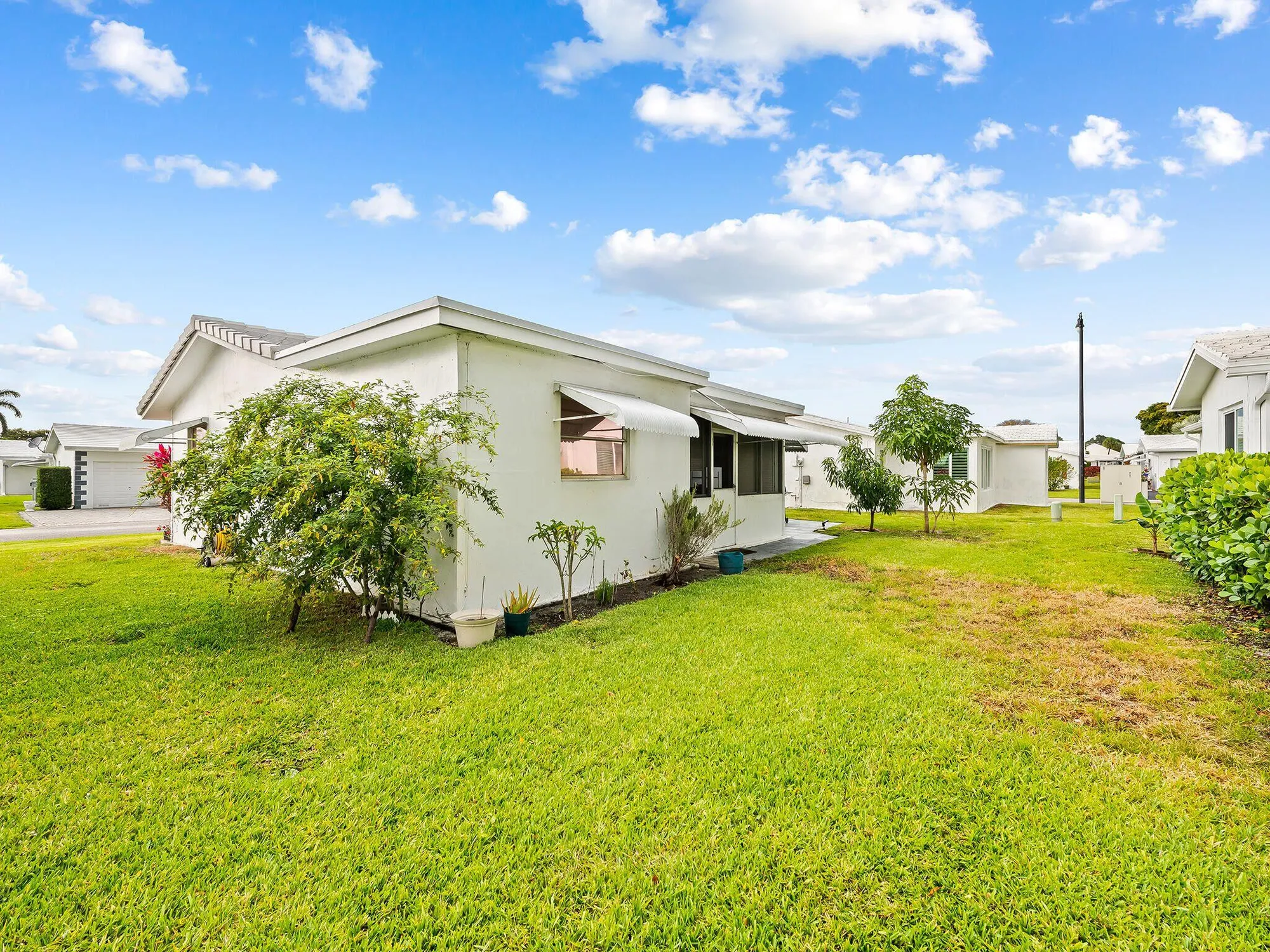 Property Slideshow image 4 of 17 | 210 nw 25th ct, Pompano Beach, FL, 33064