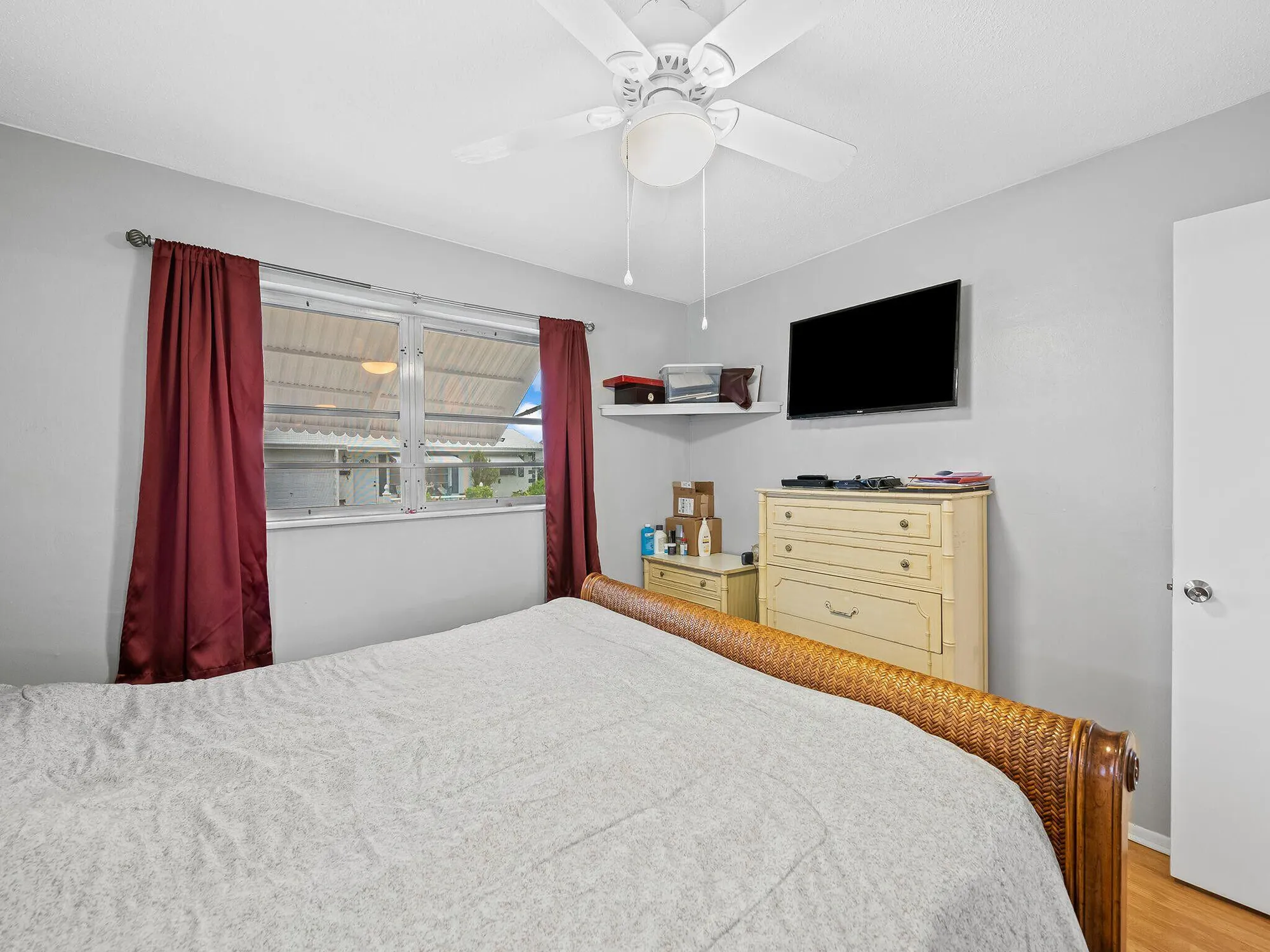 Property Slideshow image 13 of 17 | 210 nw 25th ct, Pompano Beach, FL, 33064