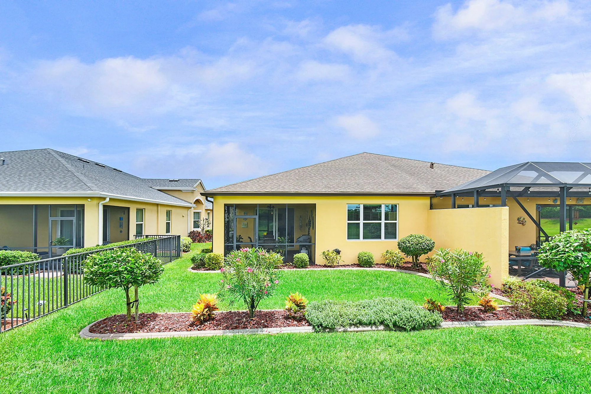 Property Slideshow image 7 of 124 | 12759 sw lake fern cir, Port Saint Lucie, FL, 34987
