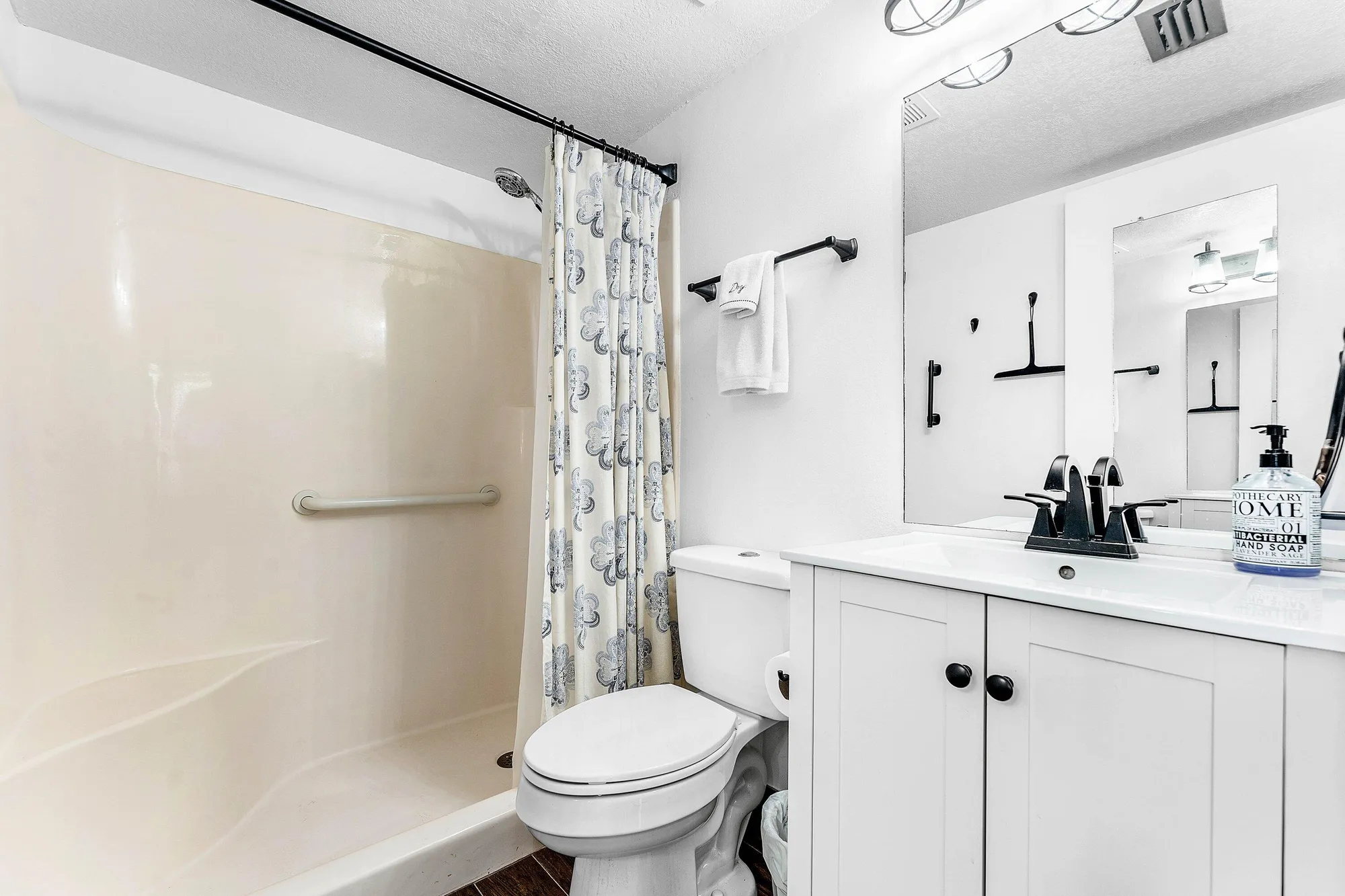Property Slideshow image 18 of 27 | 7091 golf colony ct apt 104, Lake Worth, FL, 33467
