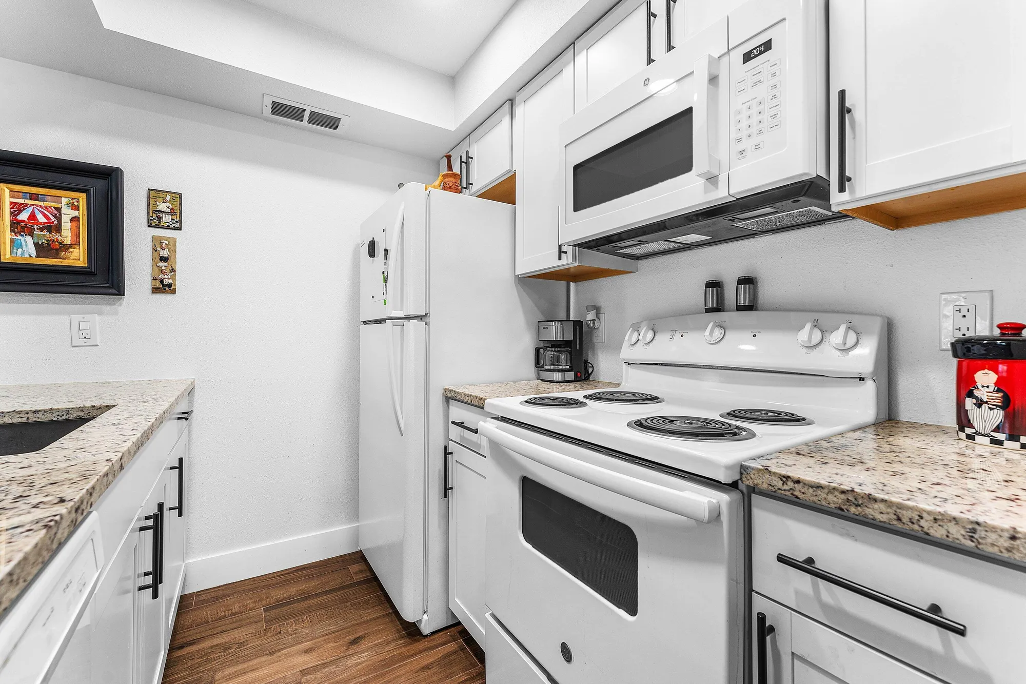 Property Slideshow image 11 of 27 | 7091 golf colony ct apt 104, Lake Worth, FL, 33467