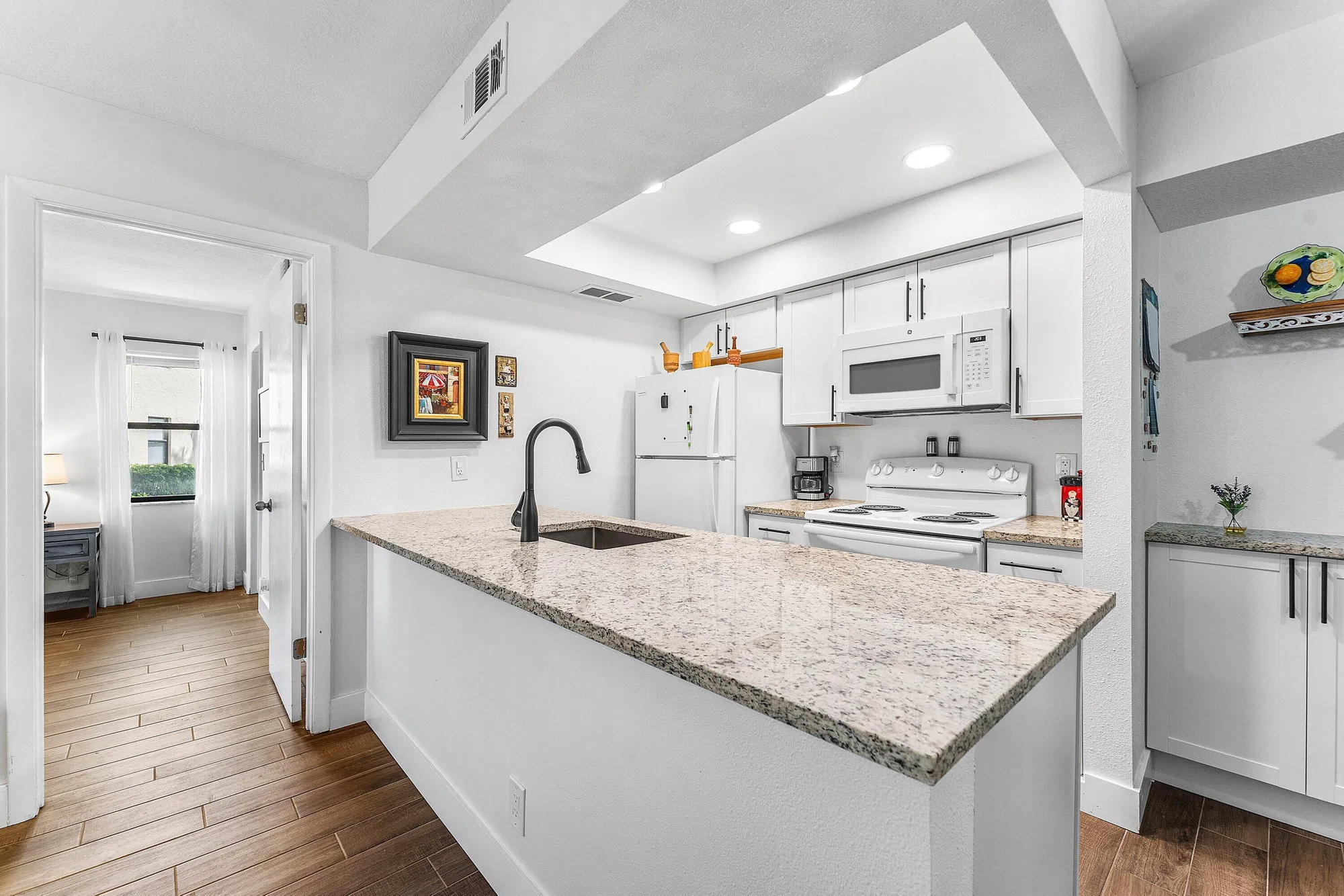 Property Slideshow image 7 of 27 | 7091 golf colony ct apt 104, Lake Worth, FL, 33467