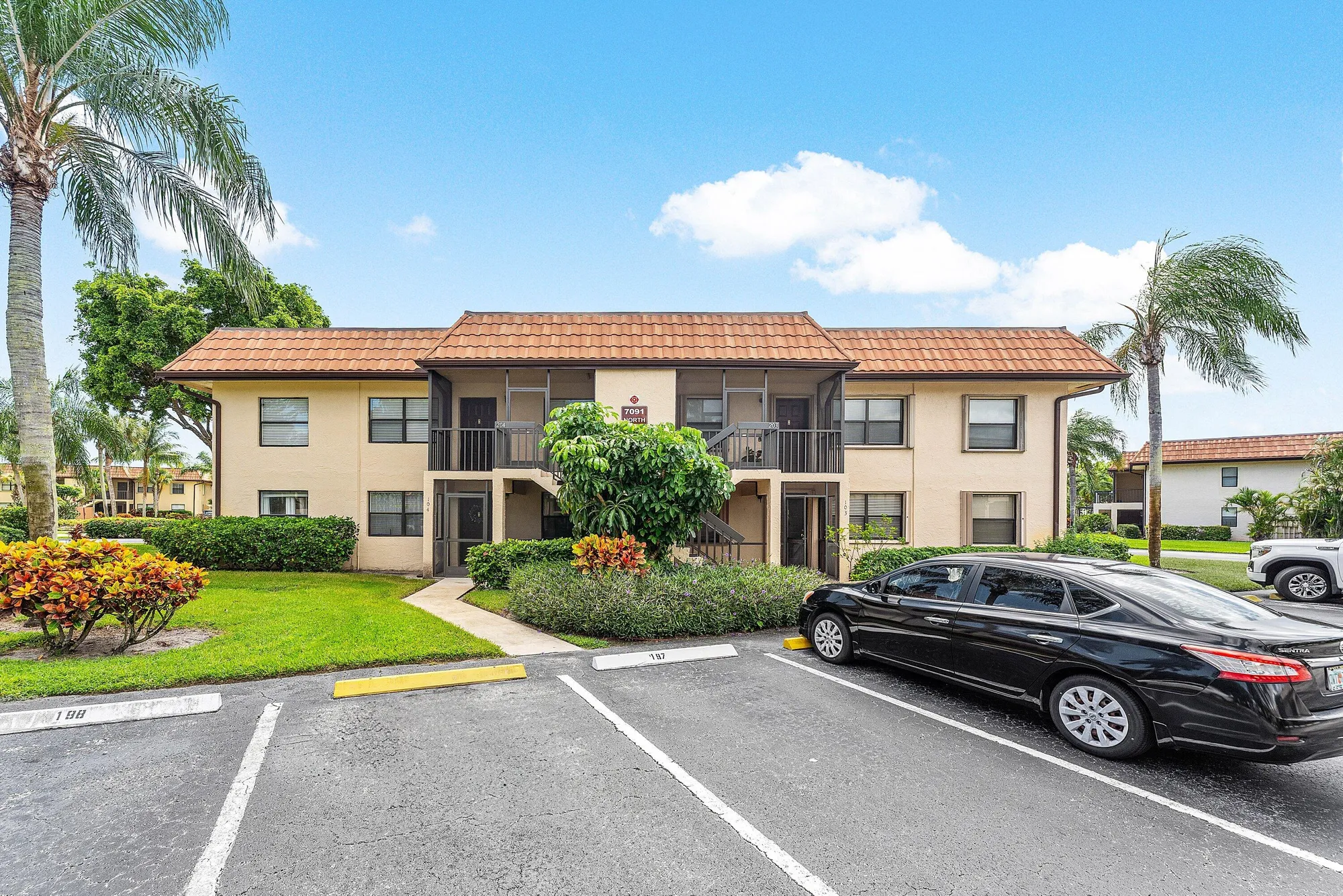 Property Slideshow image 2 of 27 | 7091 golf colony ct apt 104, Lake Worth, FL, 33467