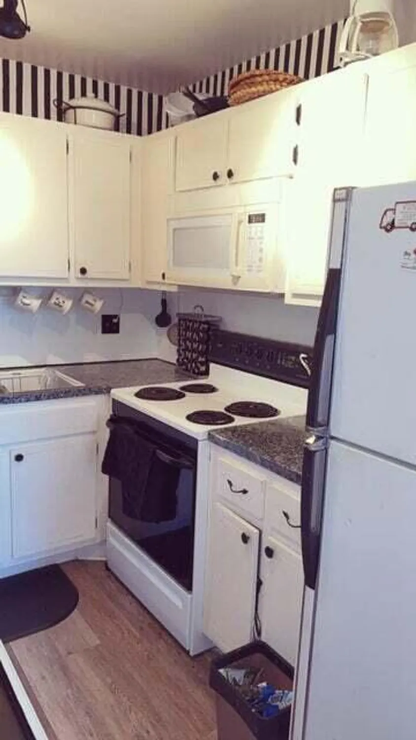 Property Slideshow image 8 of 21 | 2880 lake osborne dr 104, Lake Worth Beach, FL, 33461