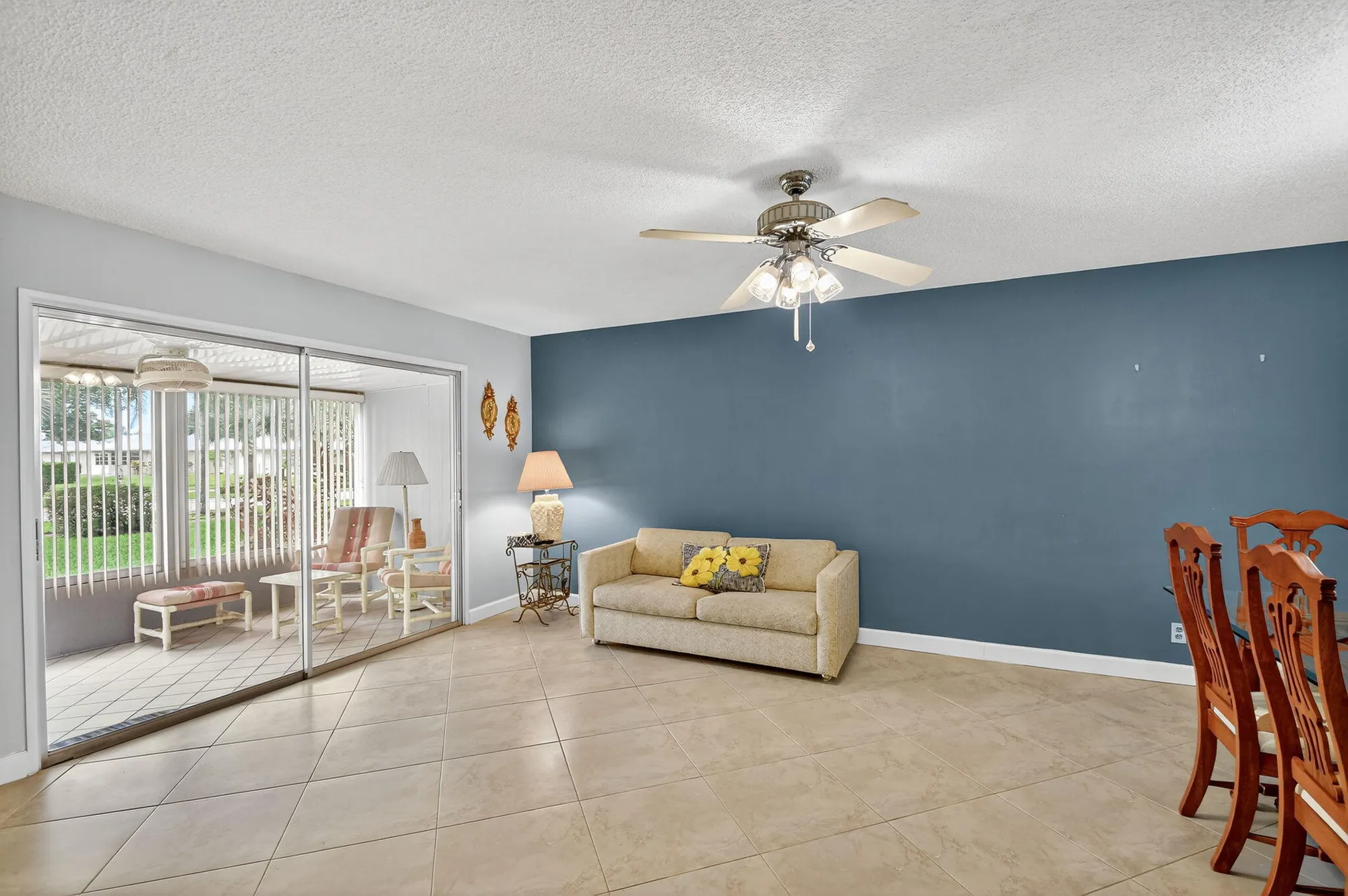 Property Slideshow image 11 of 48 | 165 amherst ln, Lake Worth, FL, 33467