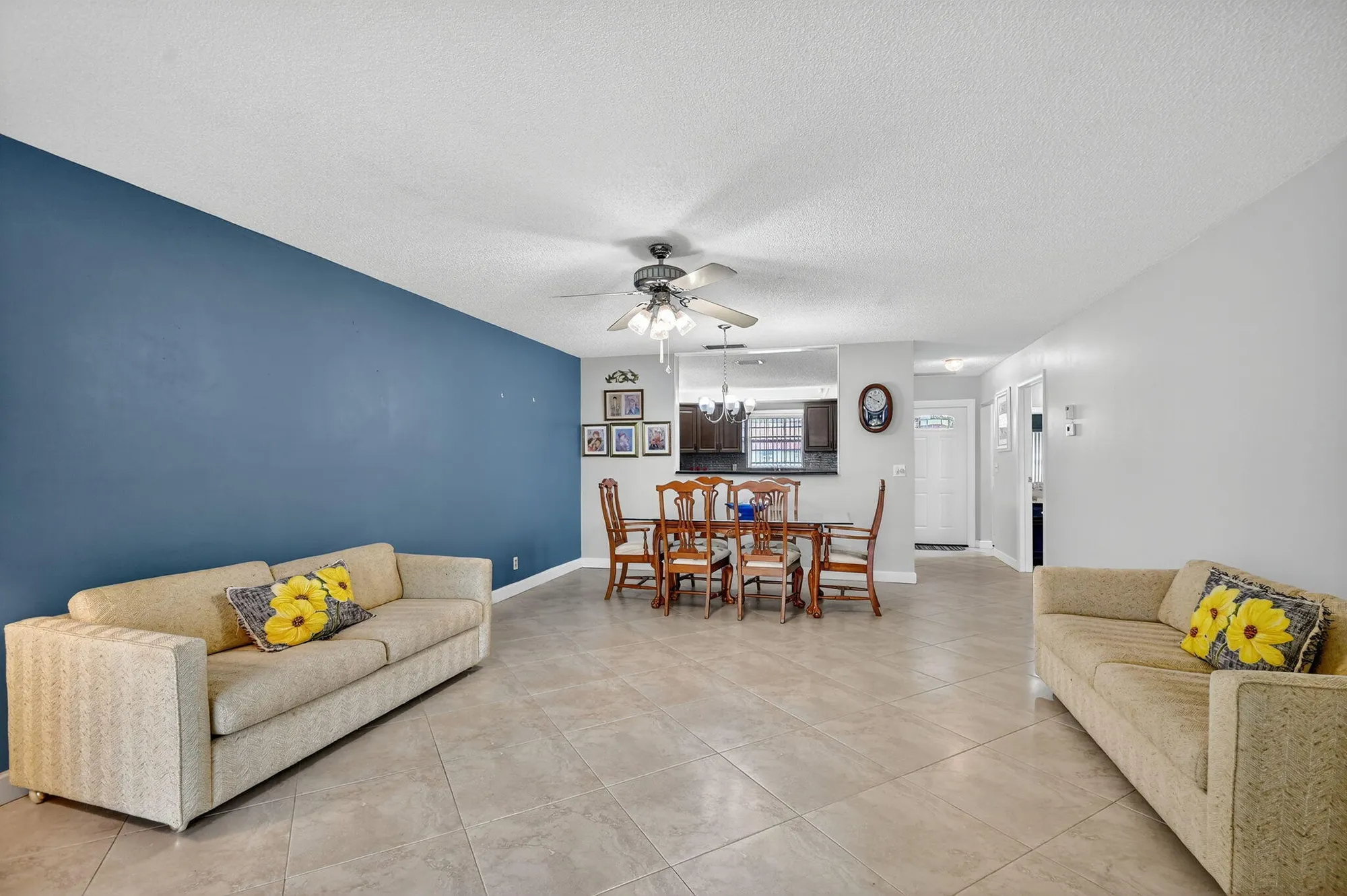 Property Slideshow image 13 of 48 | 165 amherst ln, Lake Worth, FL, 33467