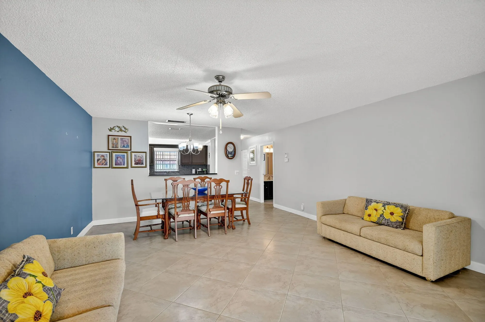 Property Slideshow image 14 of 48 | 165 amherst ln, Lake Worth, FL, 33467