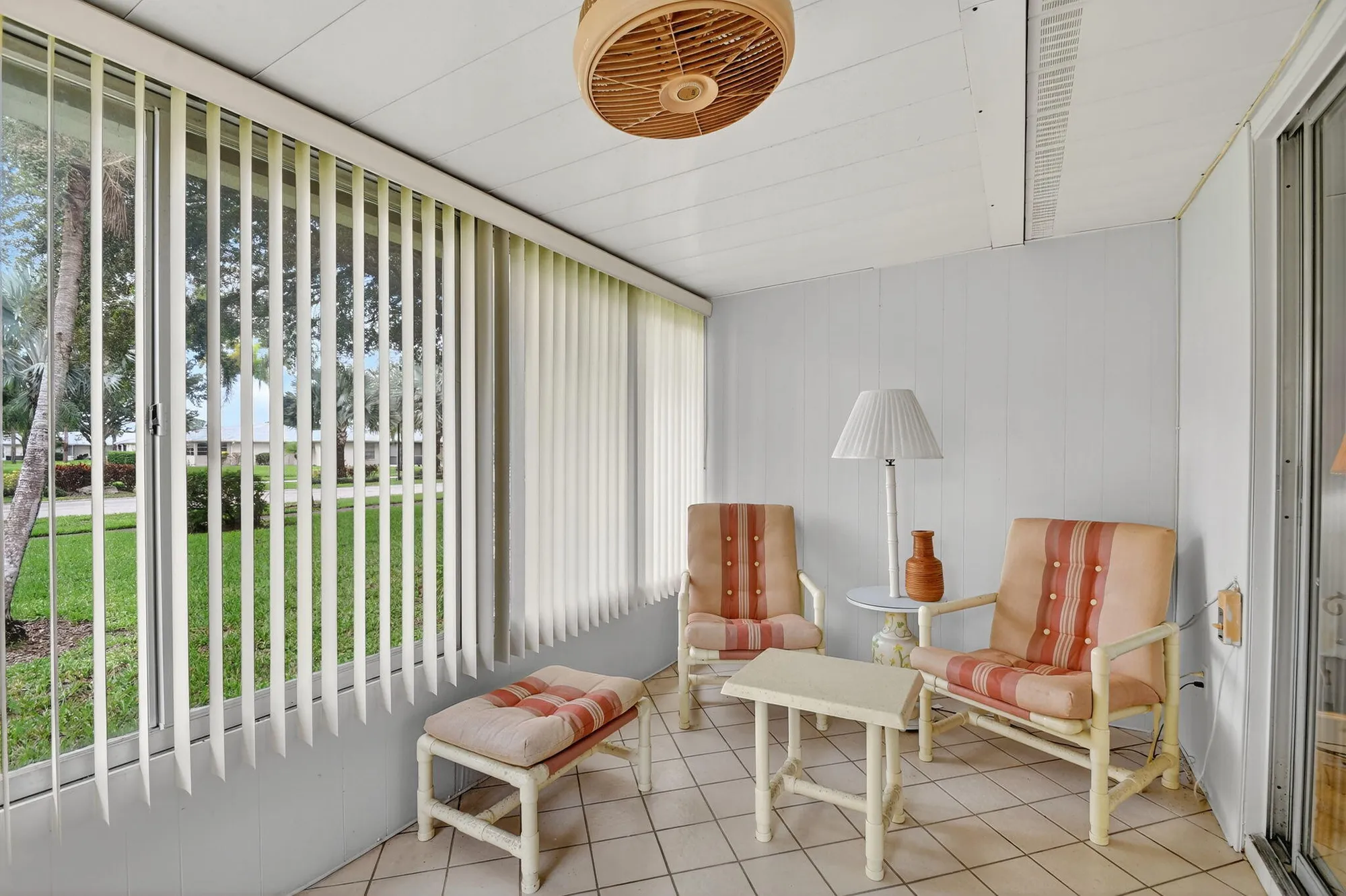 Property Slideshow image 26 of 48 | 165 amherst ln, Lake Worth, FL, 33467