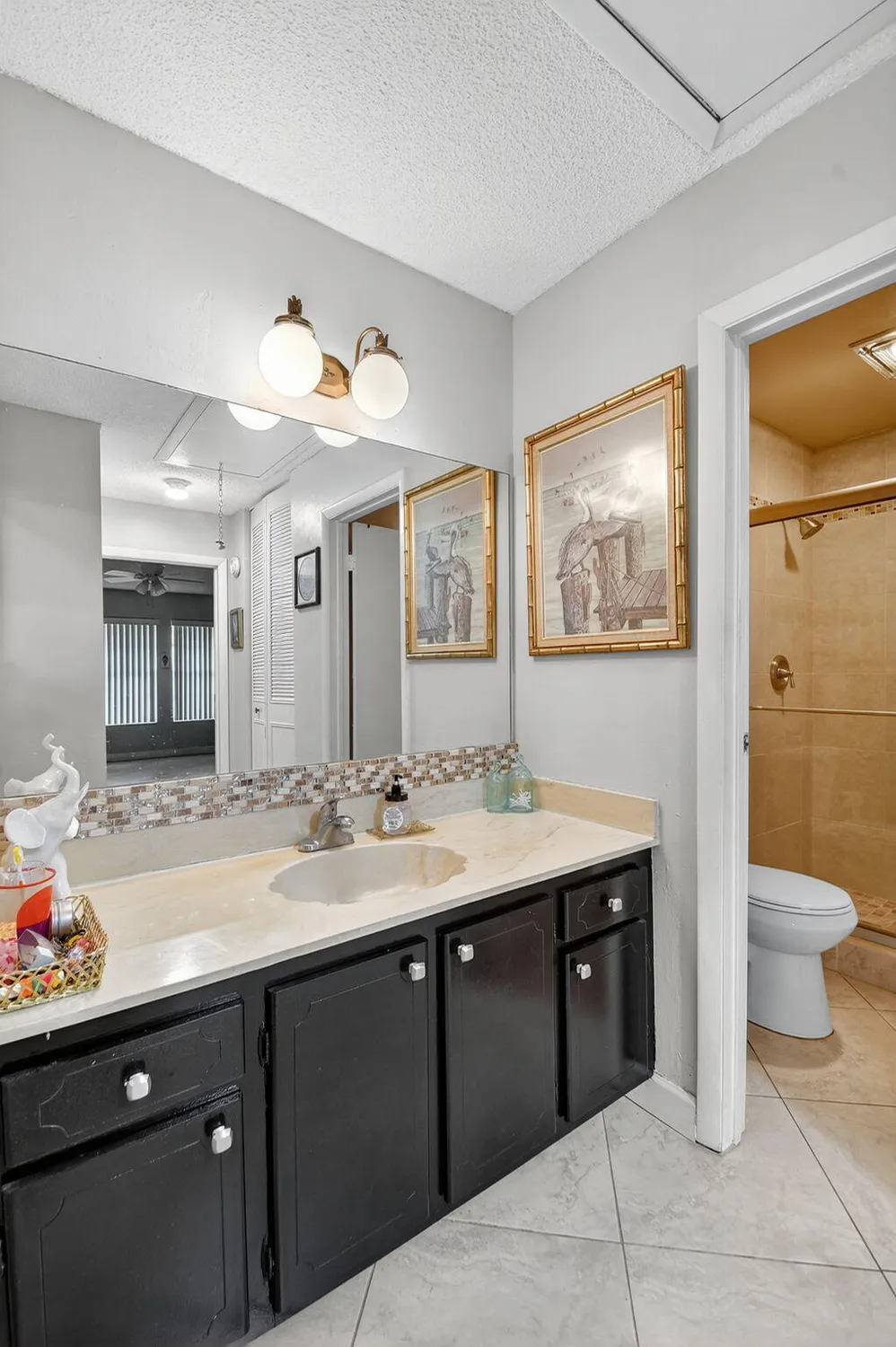 Property Slideshow image 19 of 48 | 165 amherst ln, Lake Worth, FL, 33467