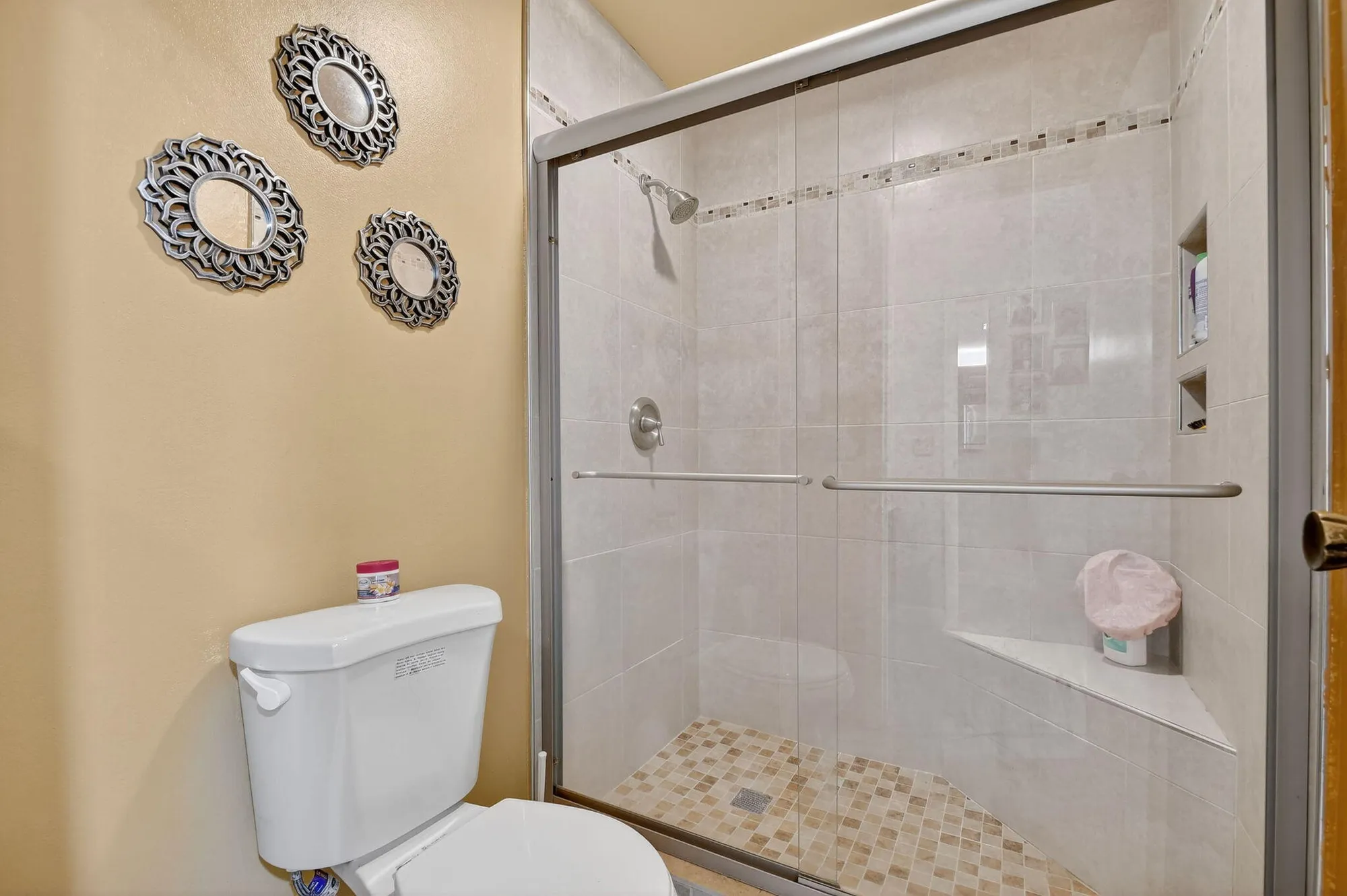 Property Slideshow image 20 of 48 | 165 amherst ln, Lake Worth, FL, 33467