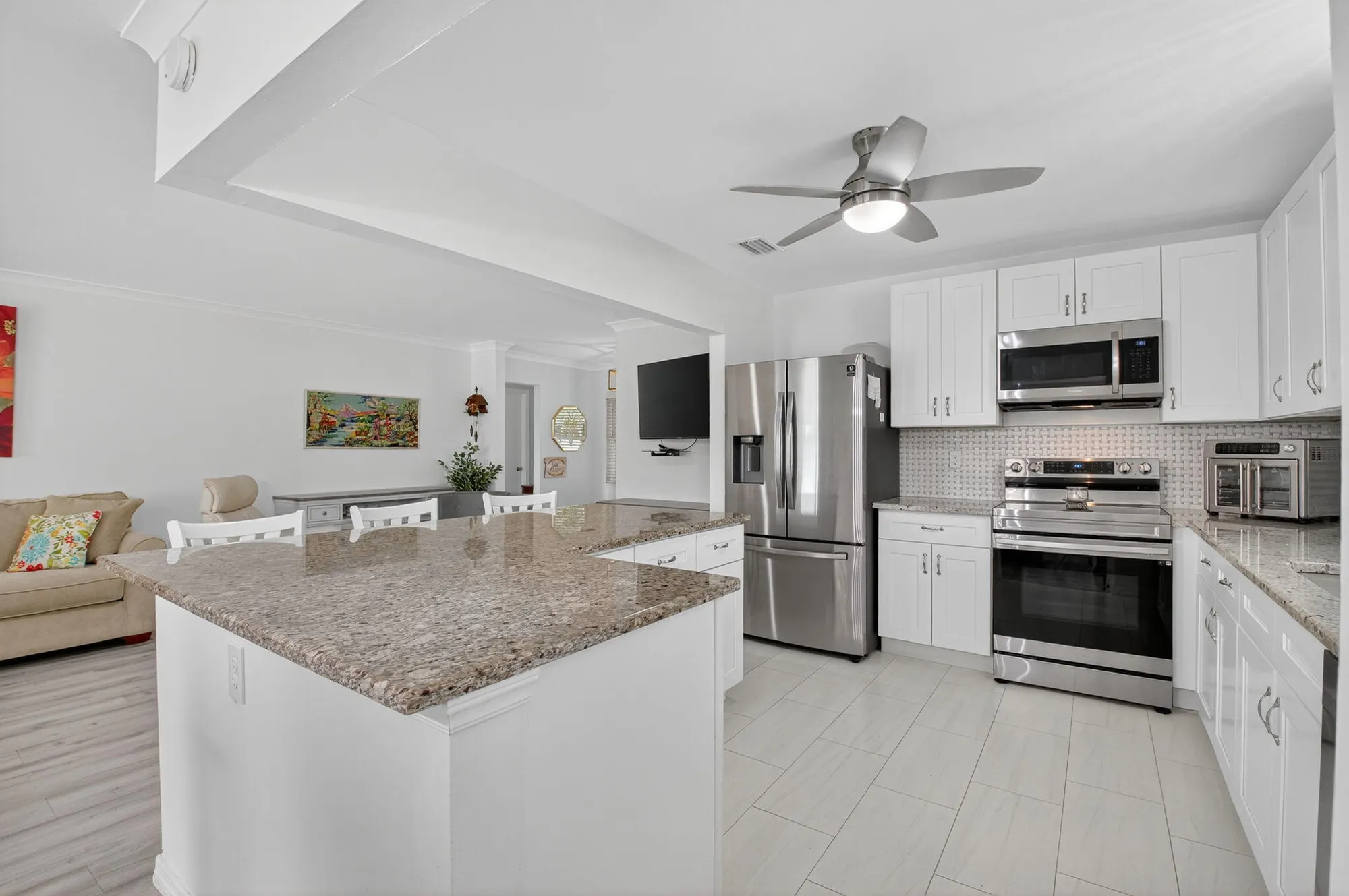 Property Slideshow image 10 of 42 | 6318 overland dr, Delray Beach, FL, 33484
