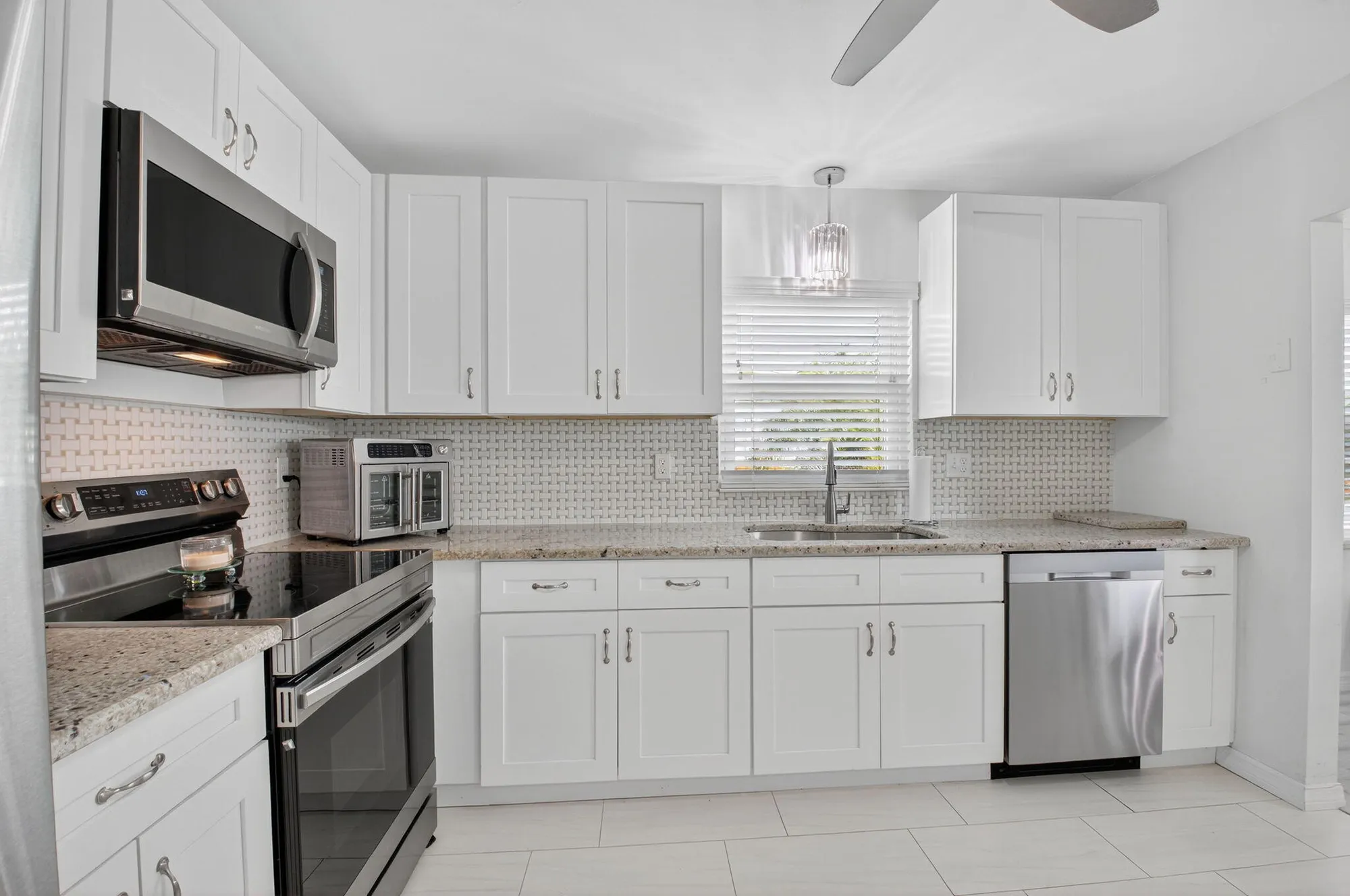 Property Slideshow image 13 of 42 | 6318 overland dr, Delray Beach, FL, 33484