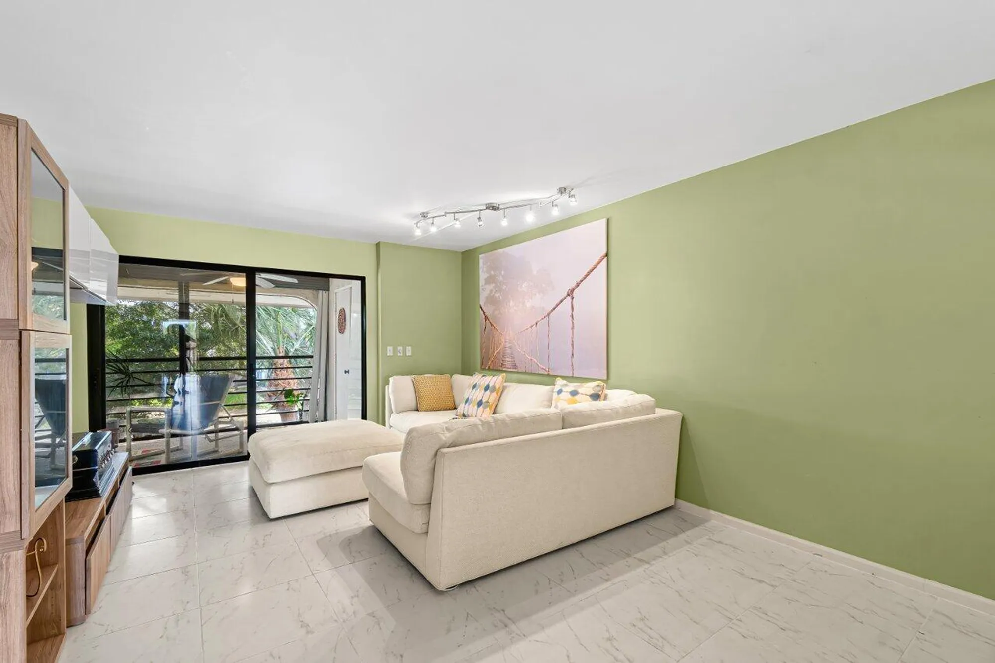 Property Slideshow image 6 of 63 | 5380 cedar lake dr apt 302, Boynton Beach, FL, 33437