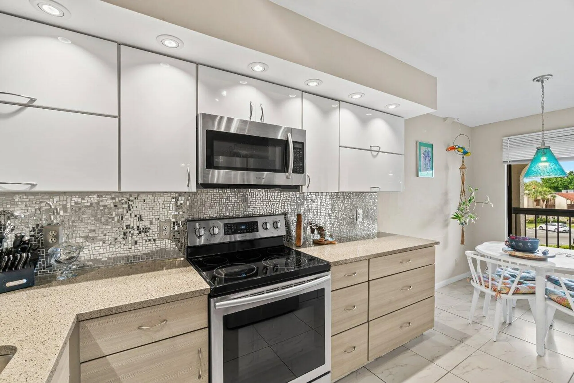 Property Slideshow image 12 of 63 | 5380 cedar lake dr apt 302, Boynton Beach, FL, 33437